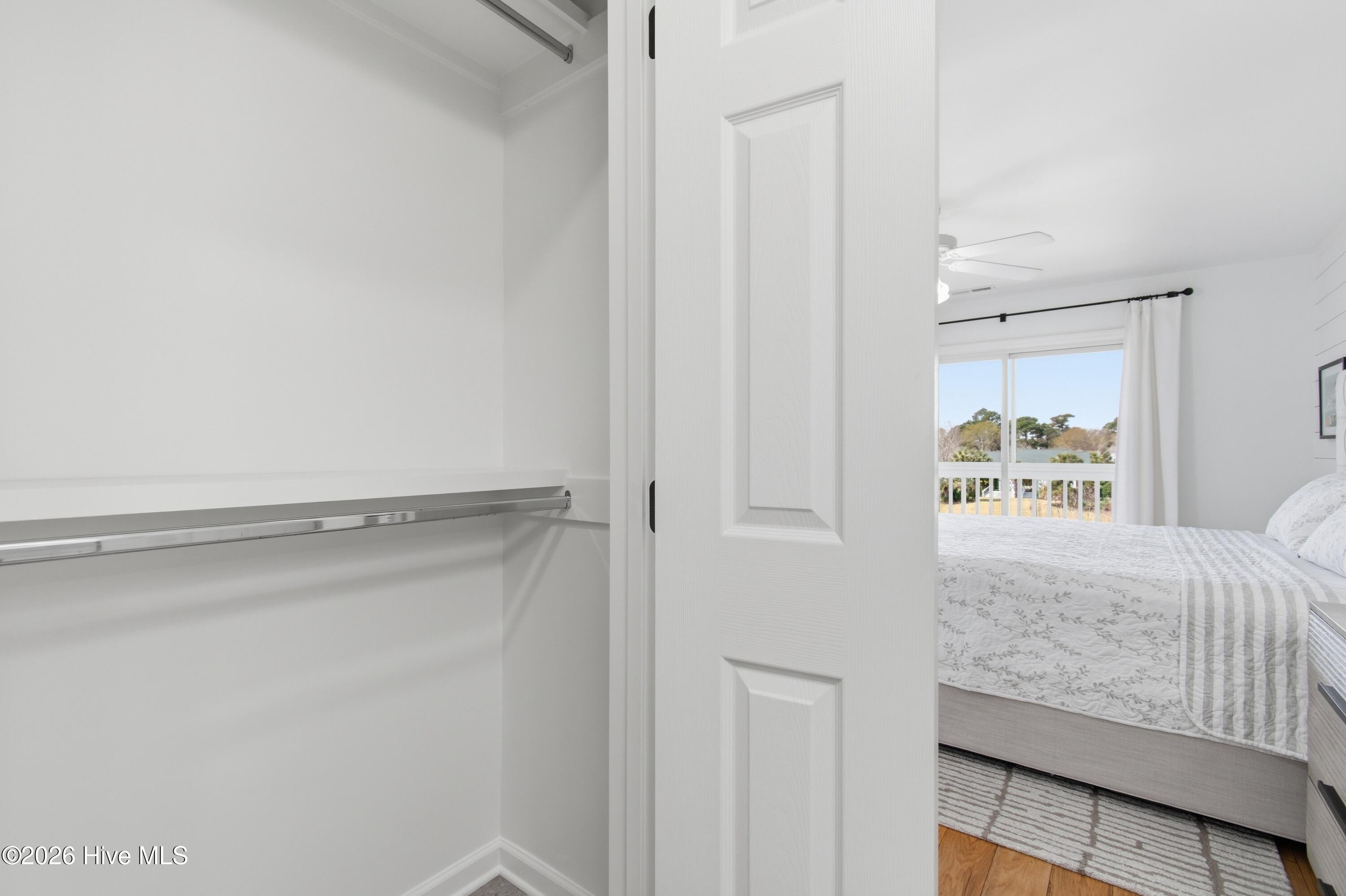 100562563 | Photo 22