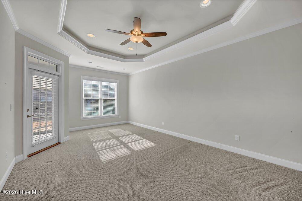 100553772 | Photo 10