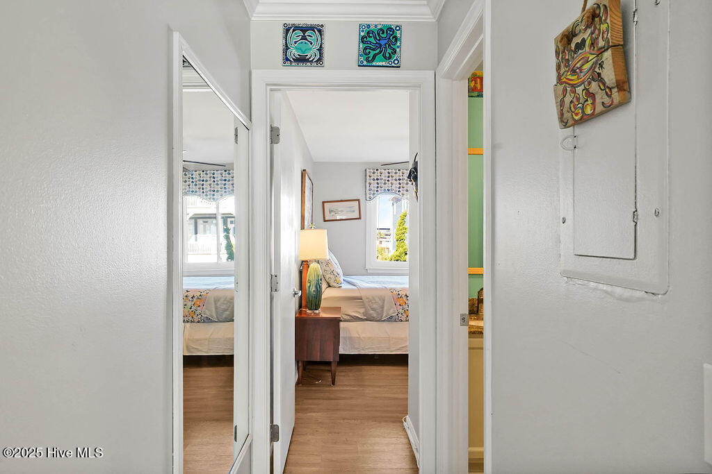 100494339 | Photo 22