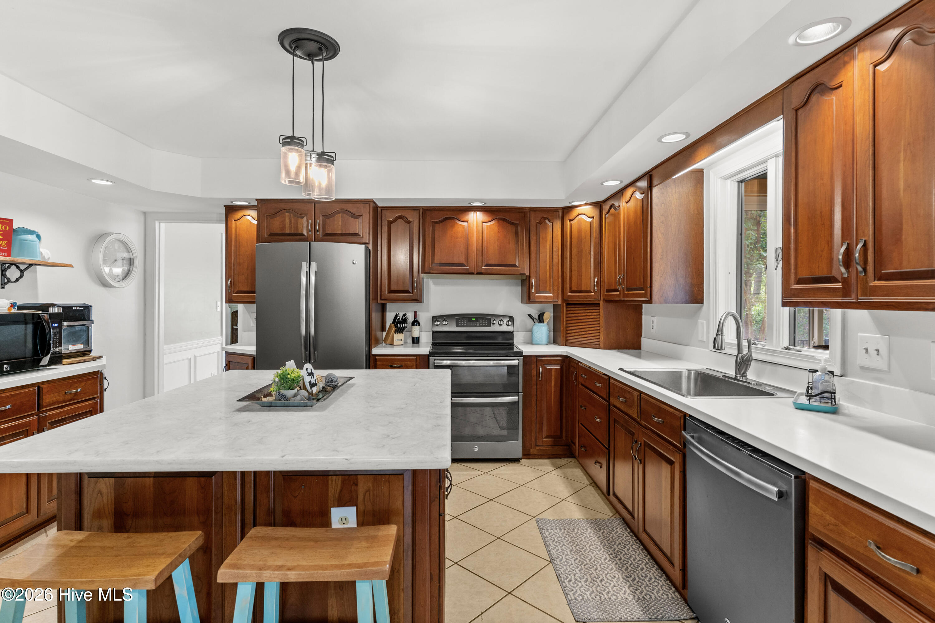 100569922 | Photo 20