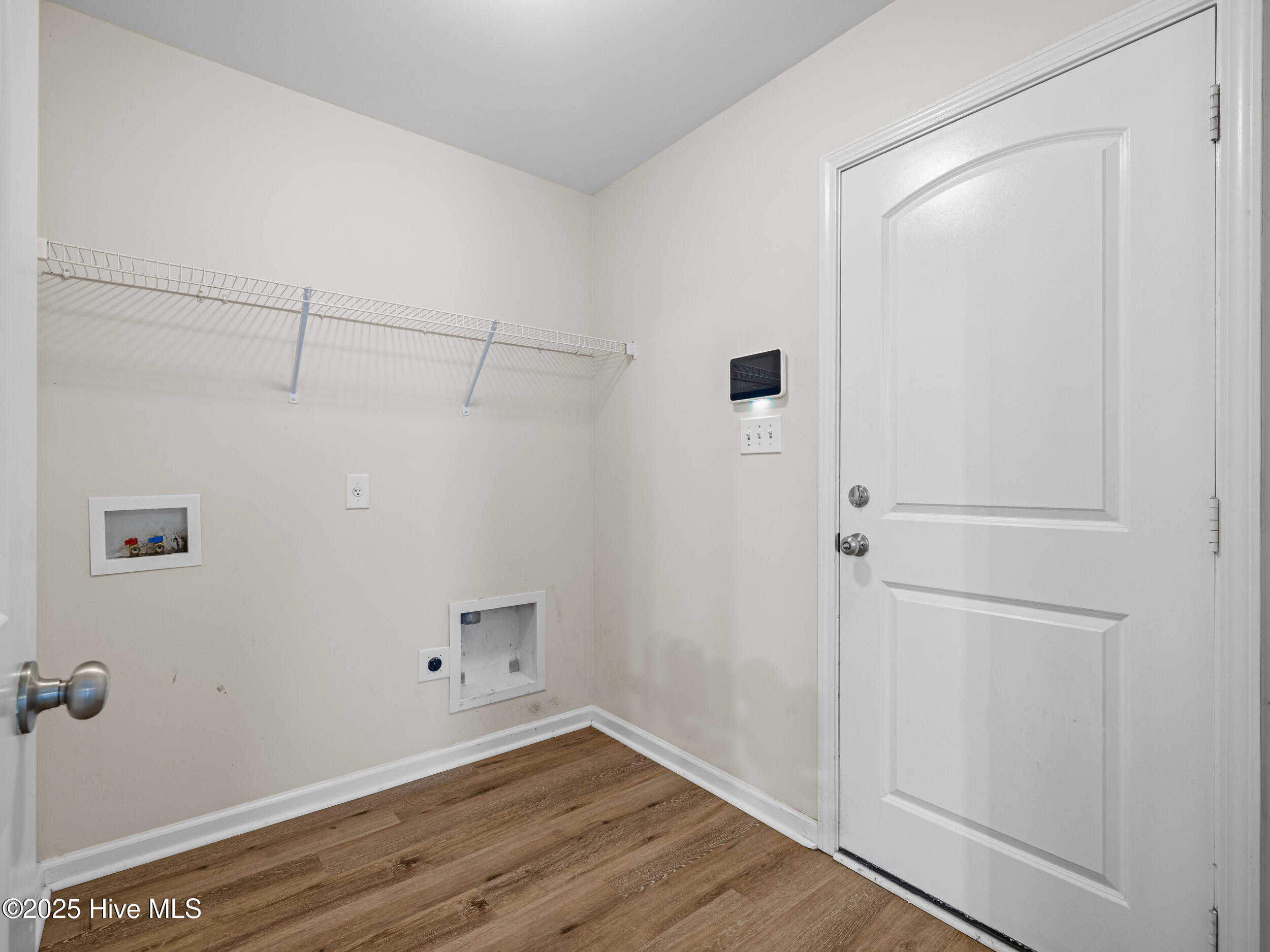 100531847 | Photo 33