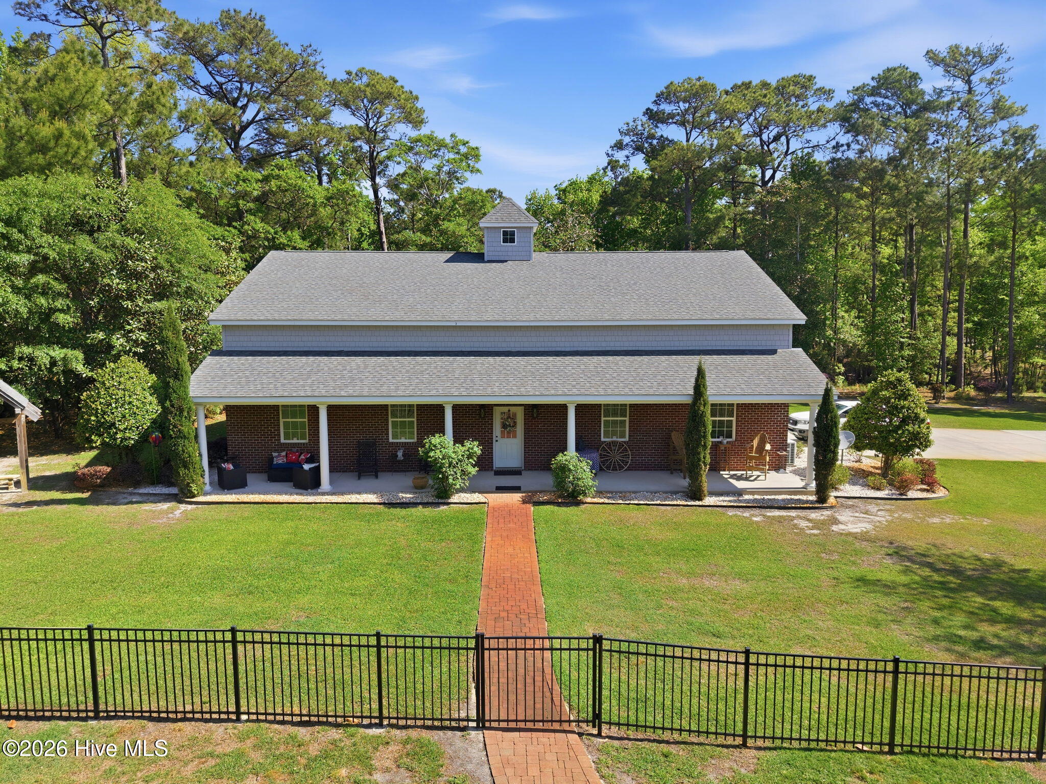 100570615 | Photo 56