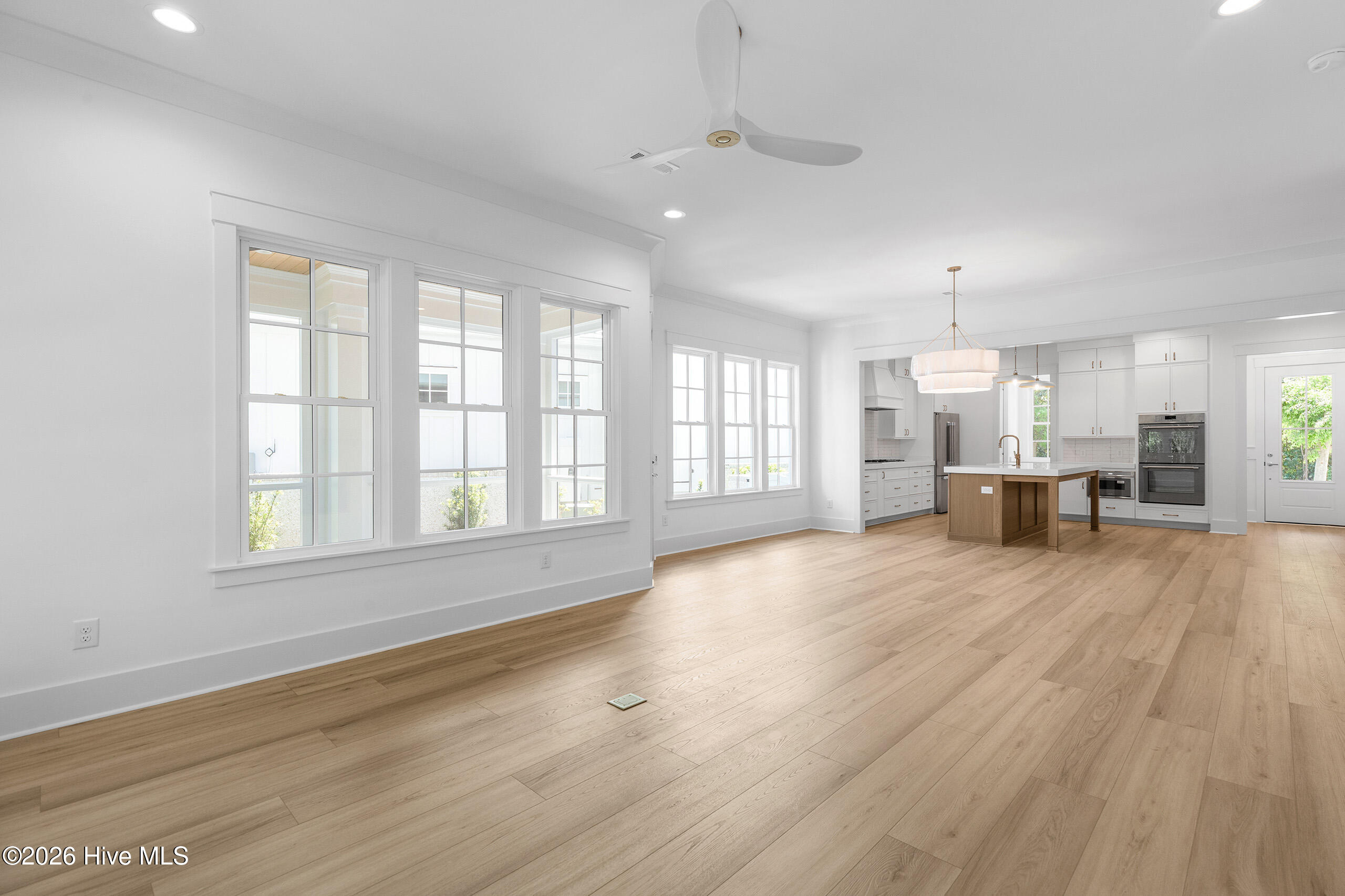 100519914 | Photo 40