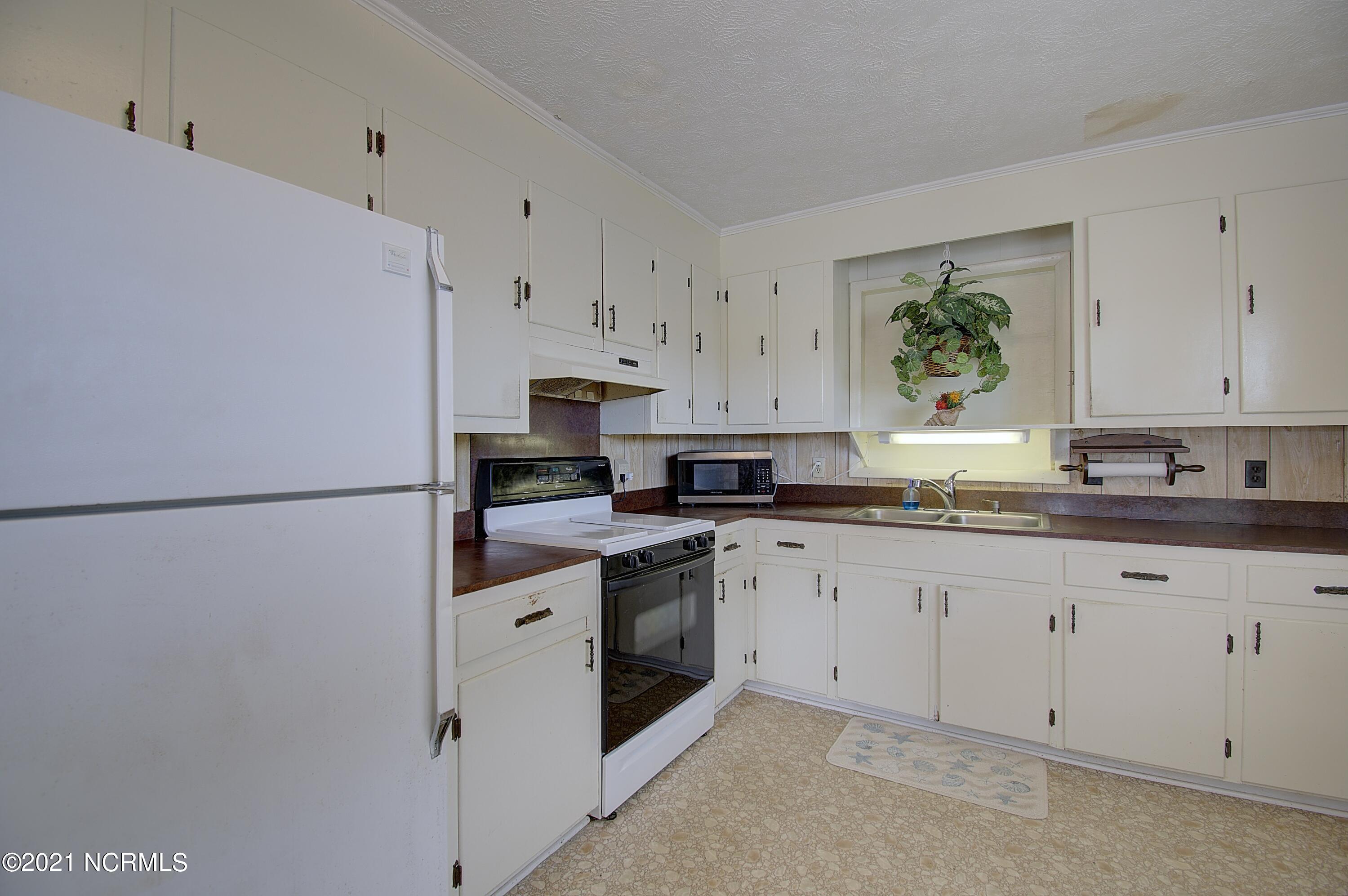 100502162 | Photo 101