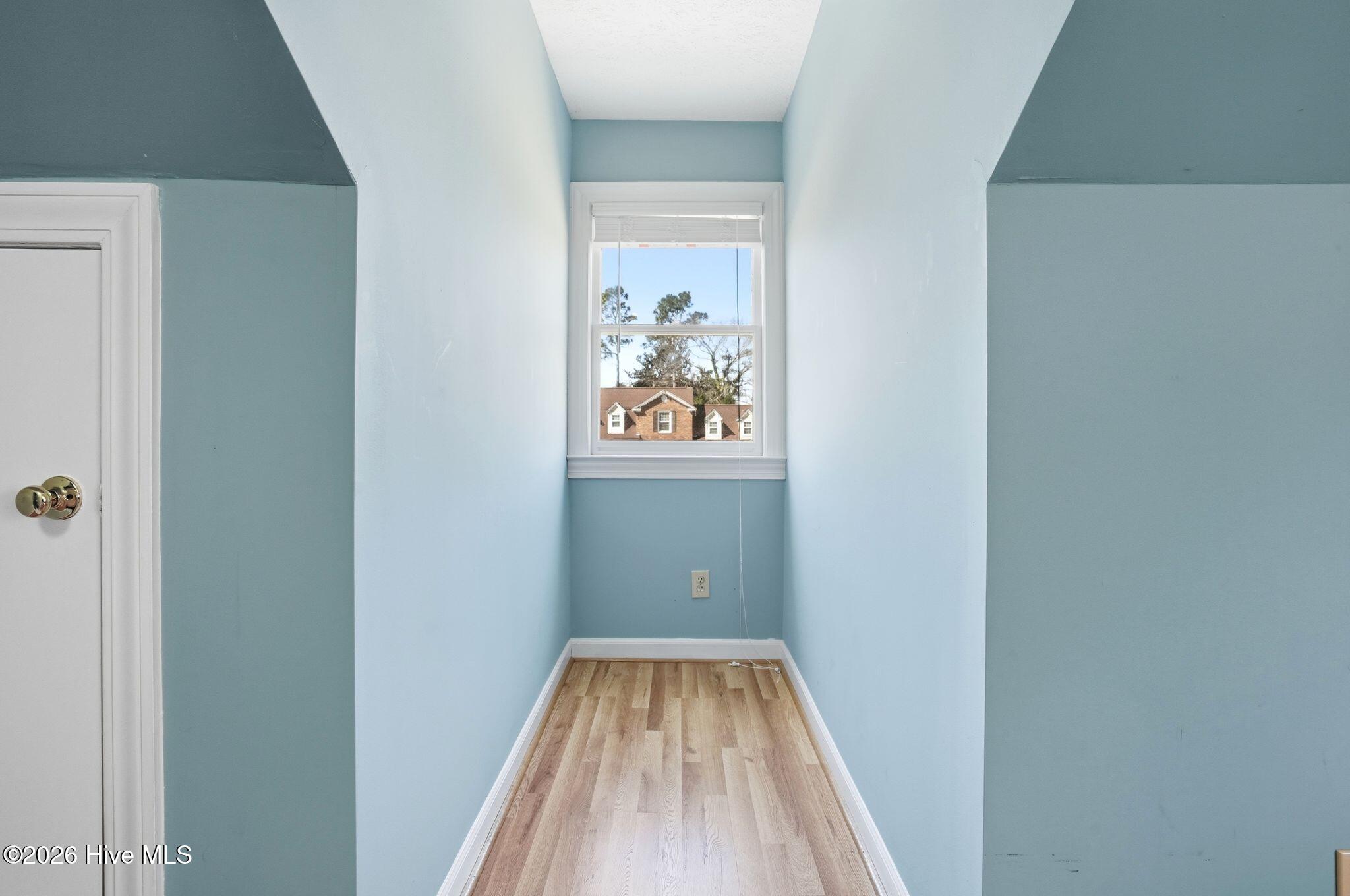 100556511 | Photo 59