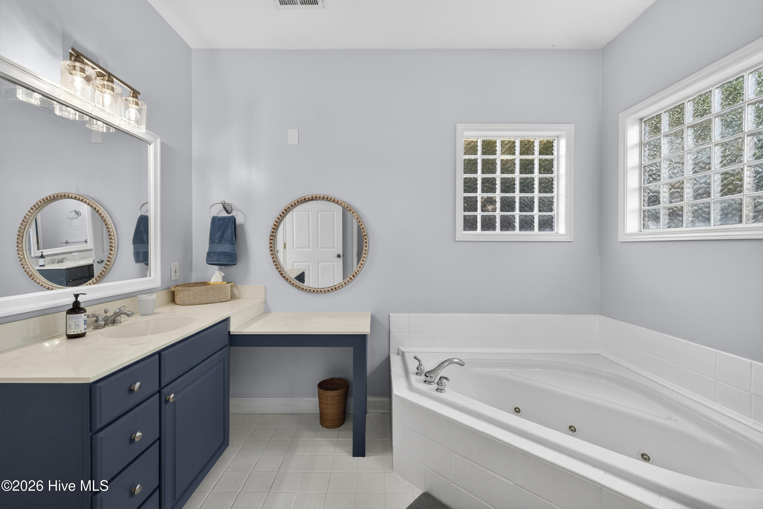 100568546 | Photo 33