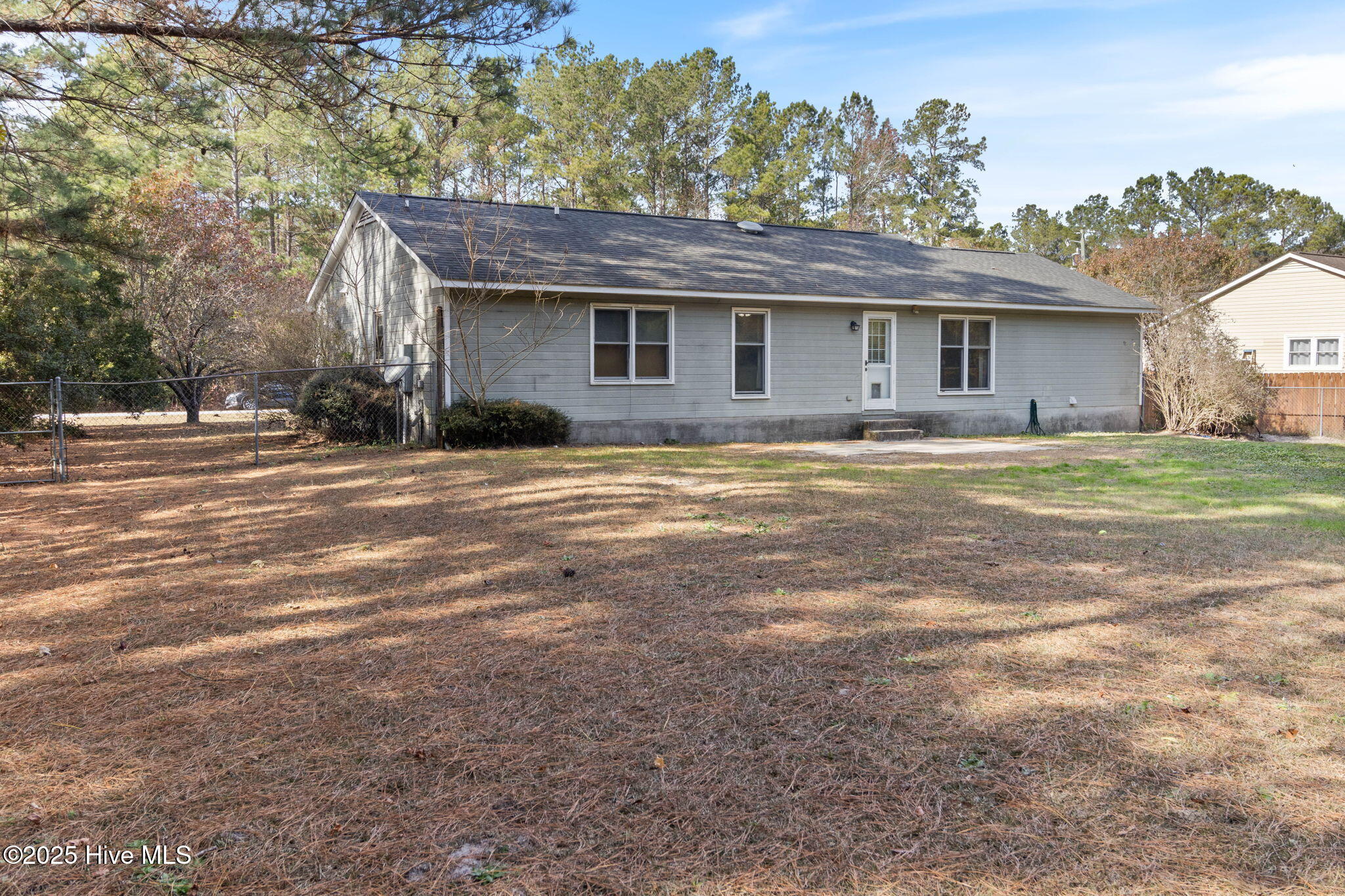 147 Liberty Park Road, Jacksonville, NC 28540 – photo 20: 24-web-or-mls-IMG_7232RE