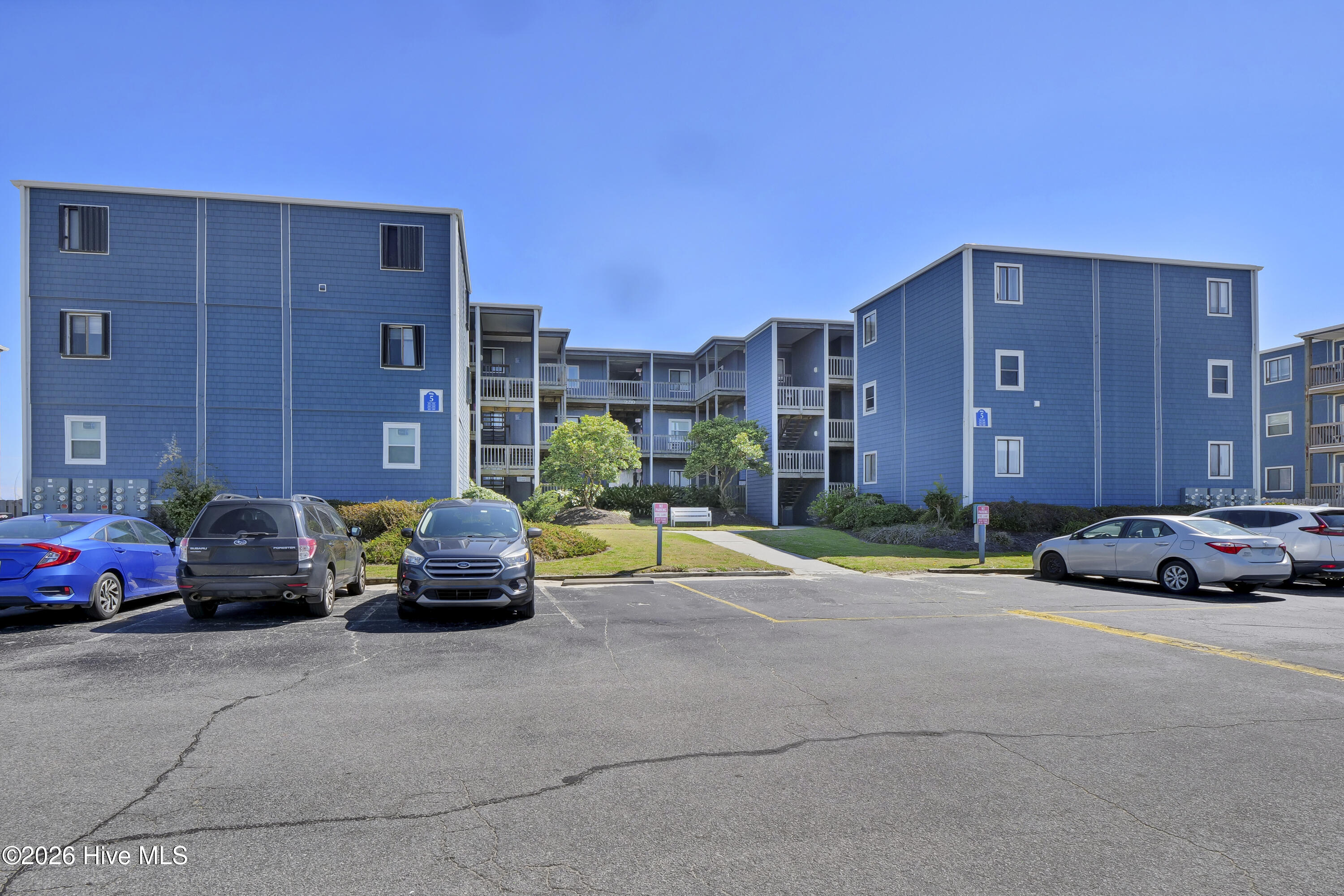 100563794 | Photo 27