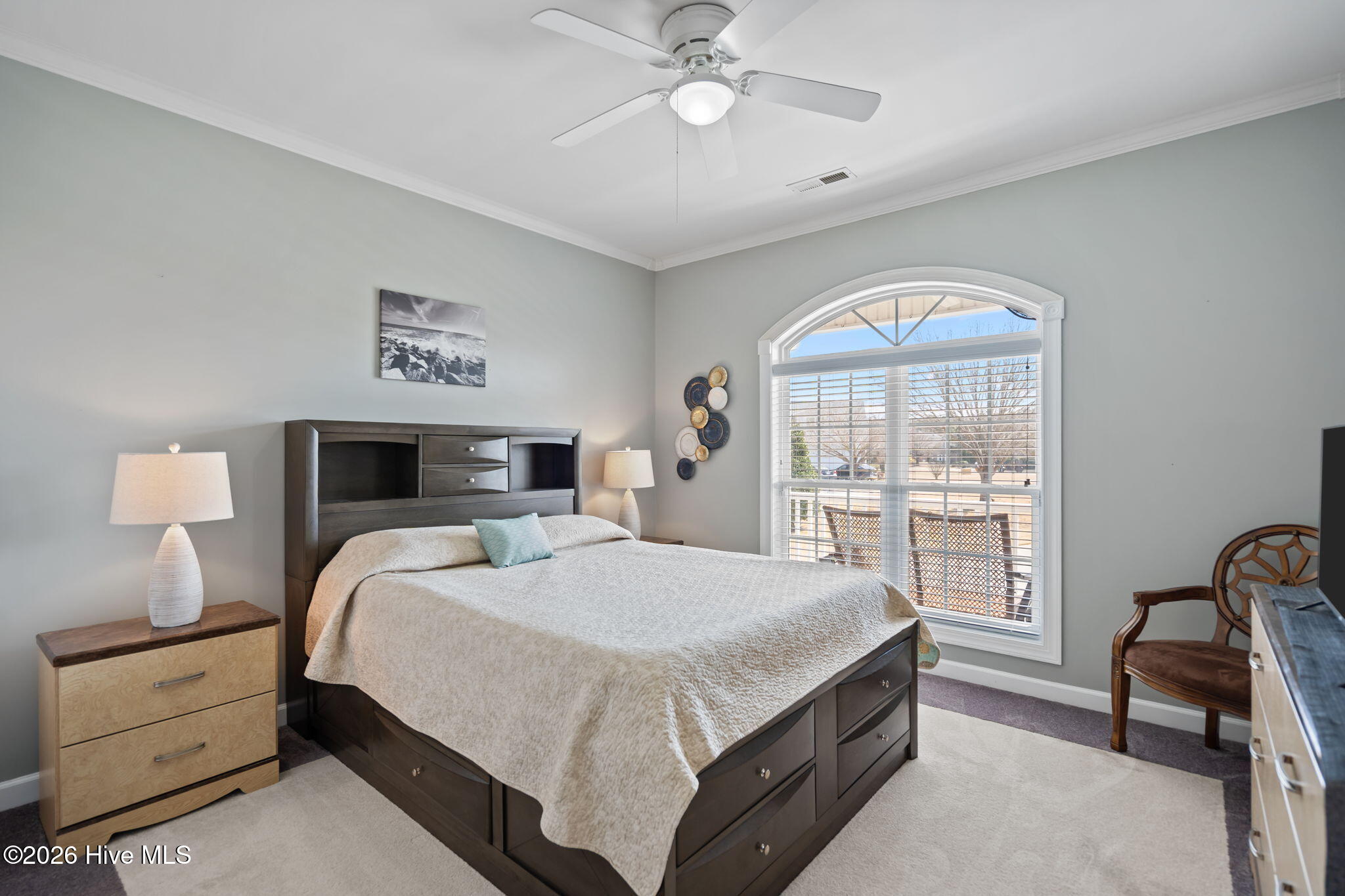 100559700 | Photo 40