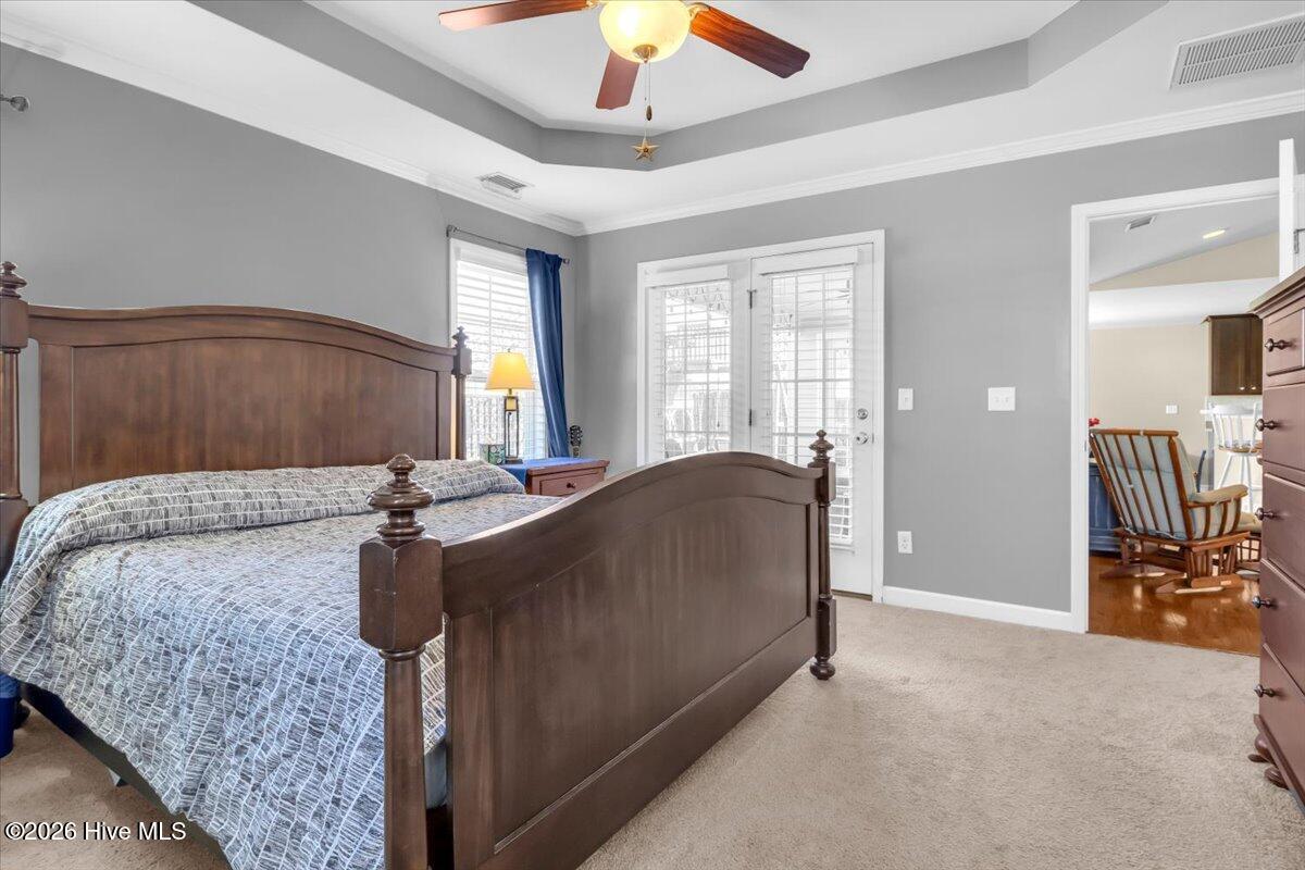 100567099 | Photo 19