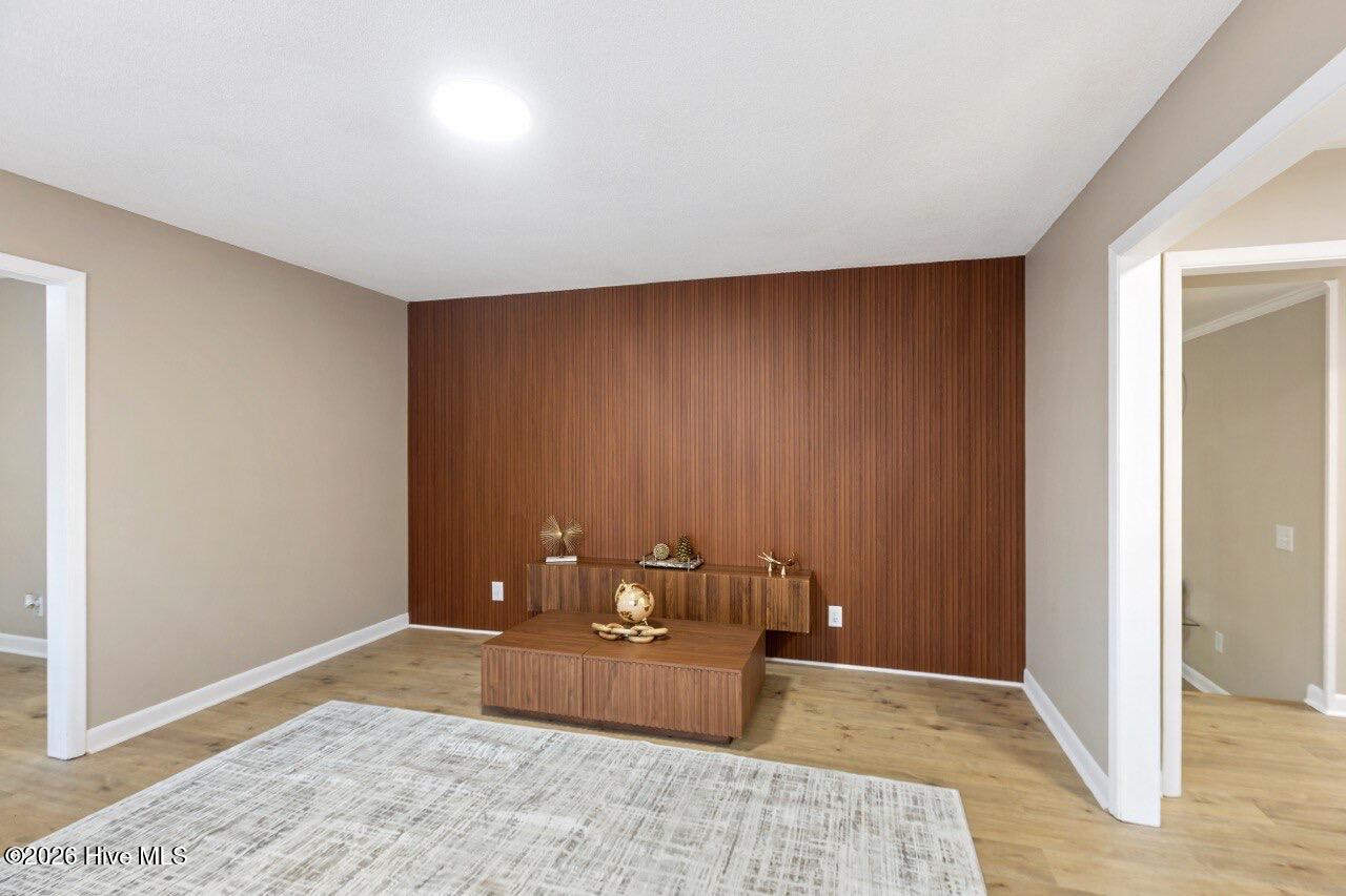 100562203 | Photo 14