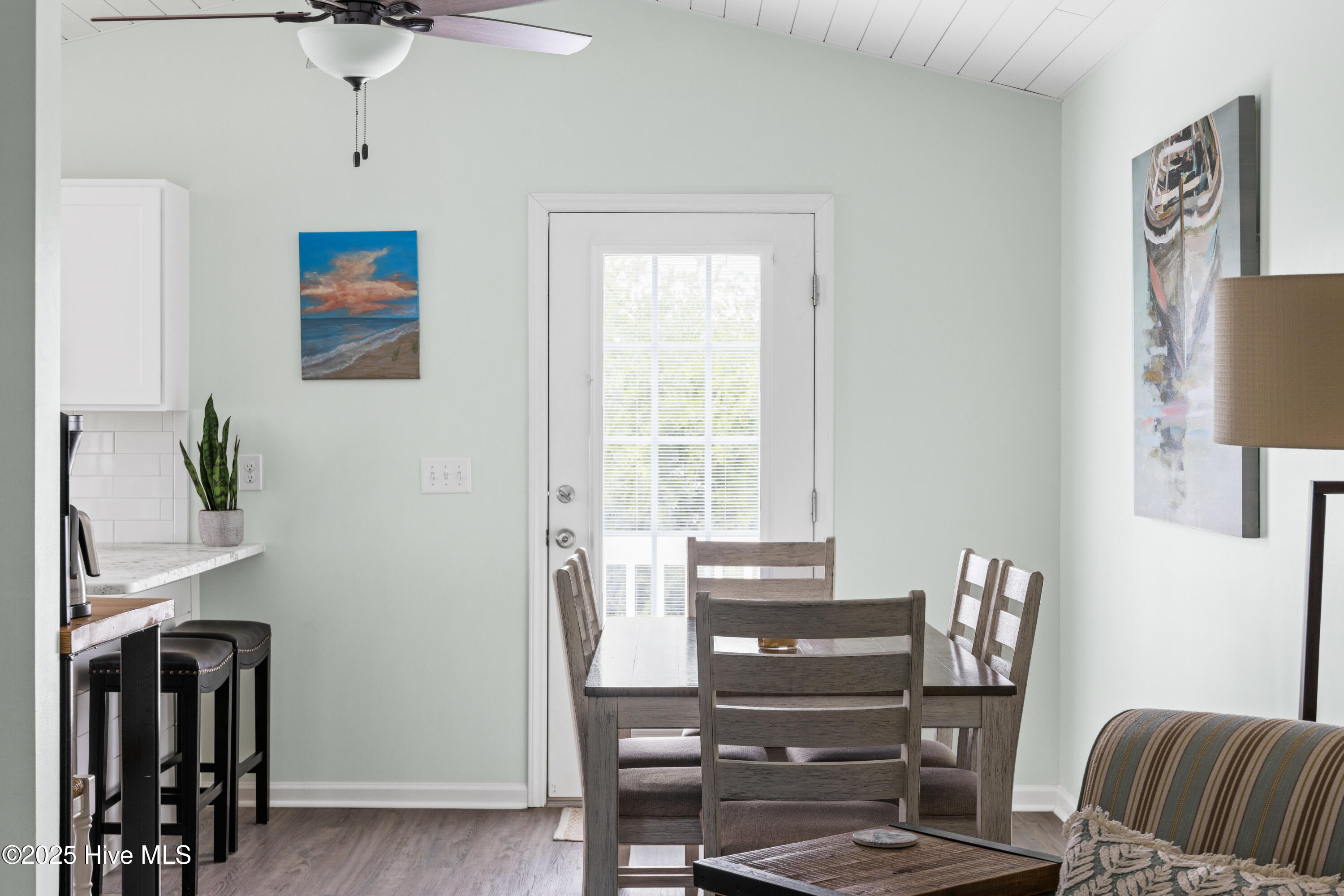 100506776 | Photo 13