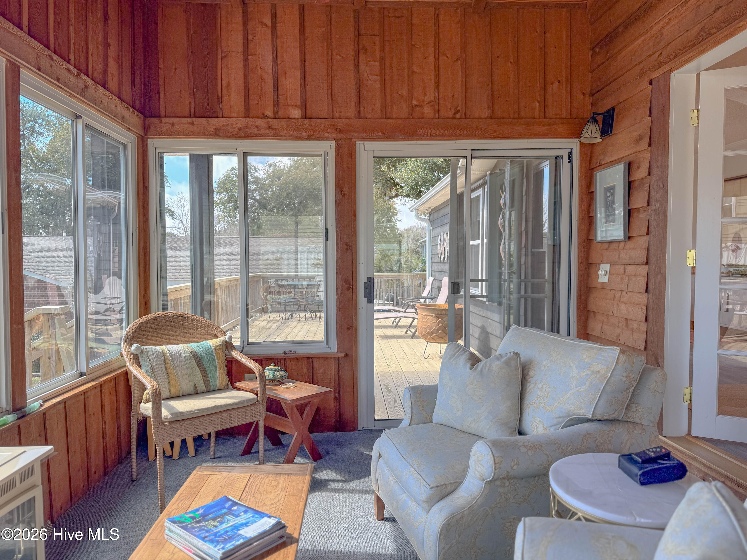 100559362 | Photo 34