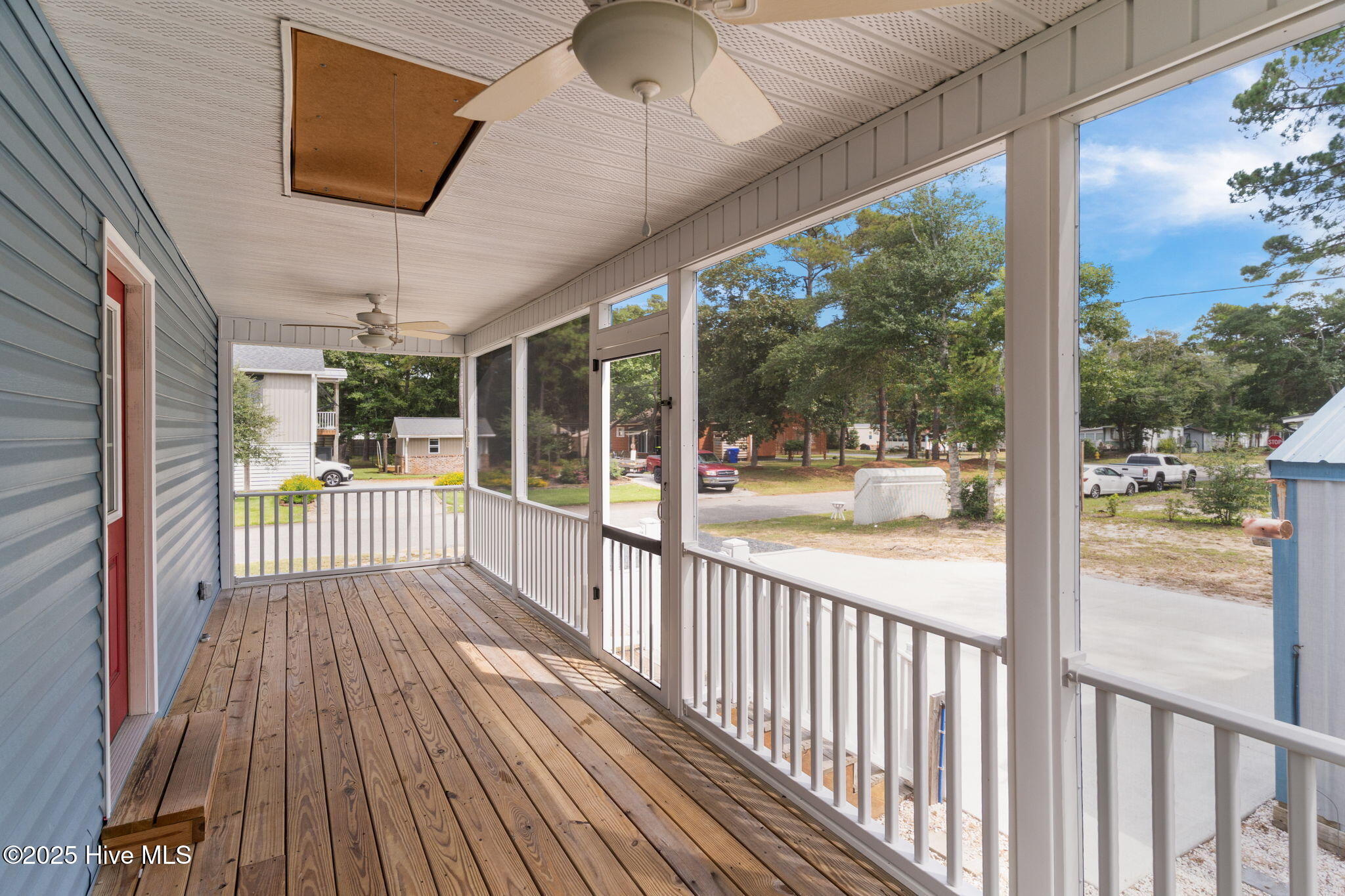 100529995 | Photo 35