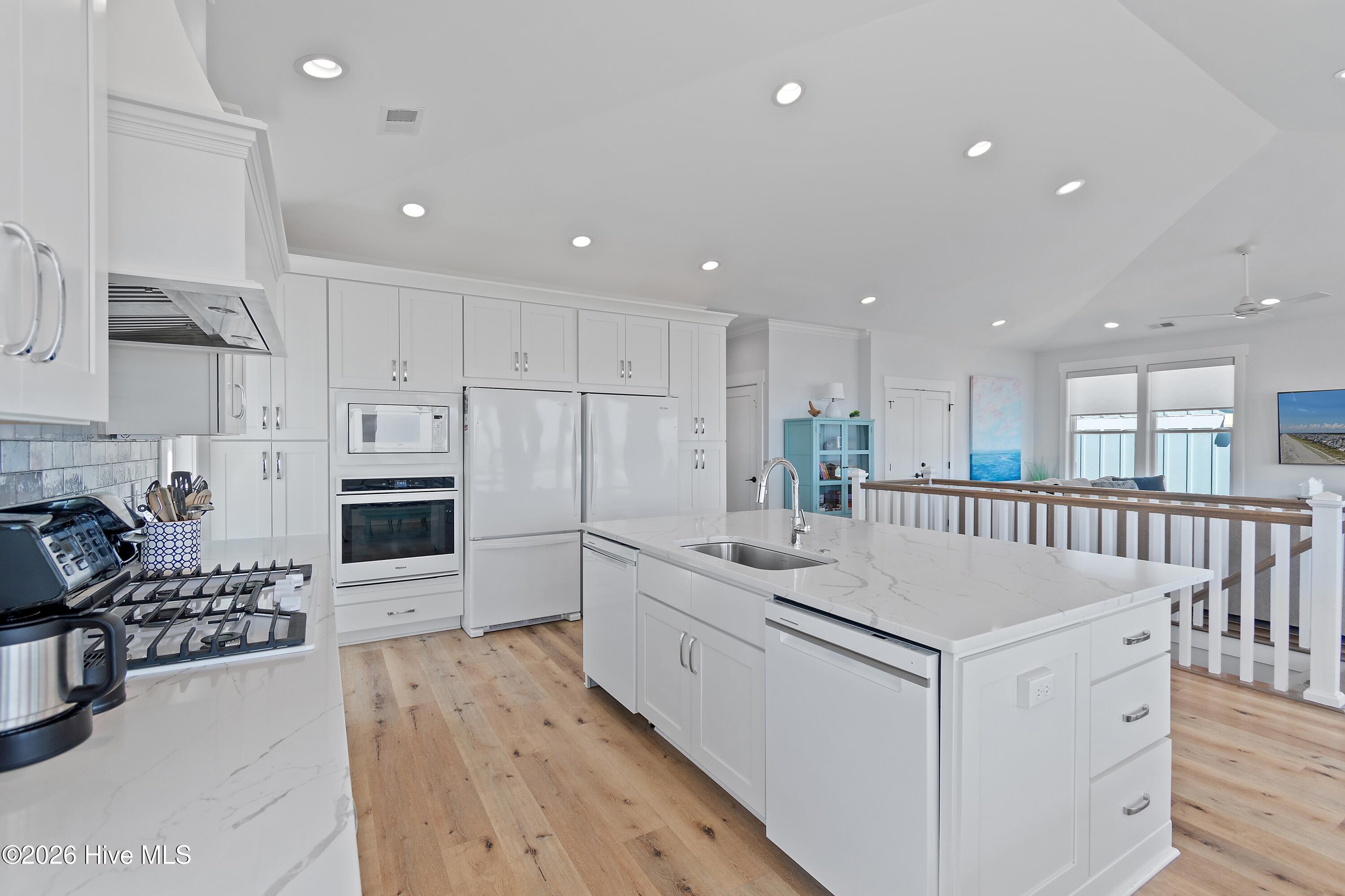 100564147 | Photo 11