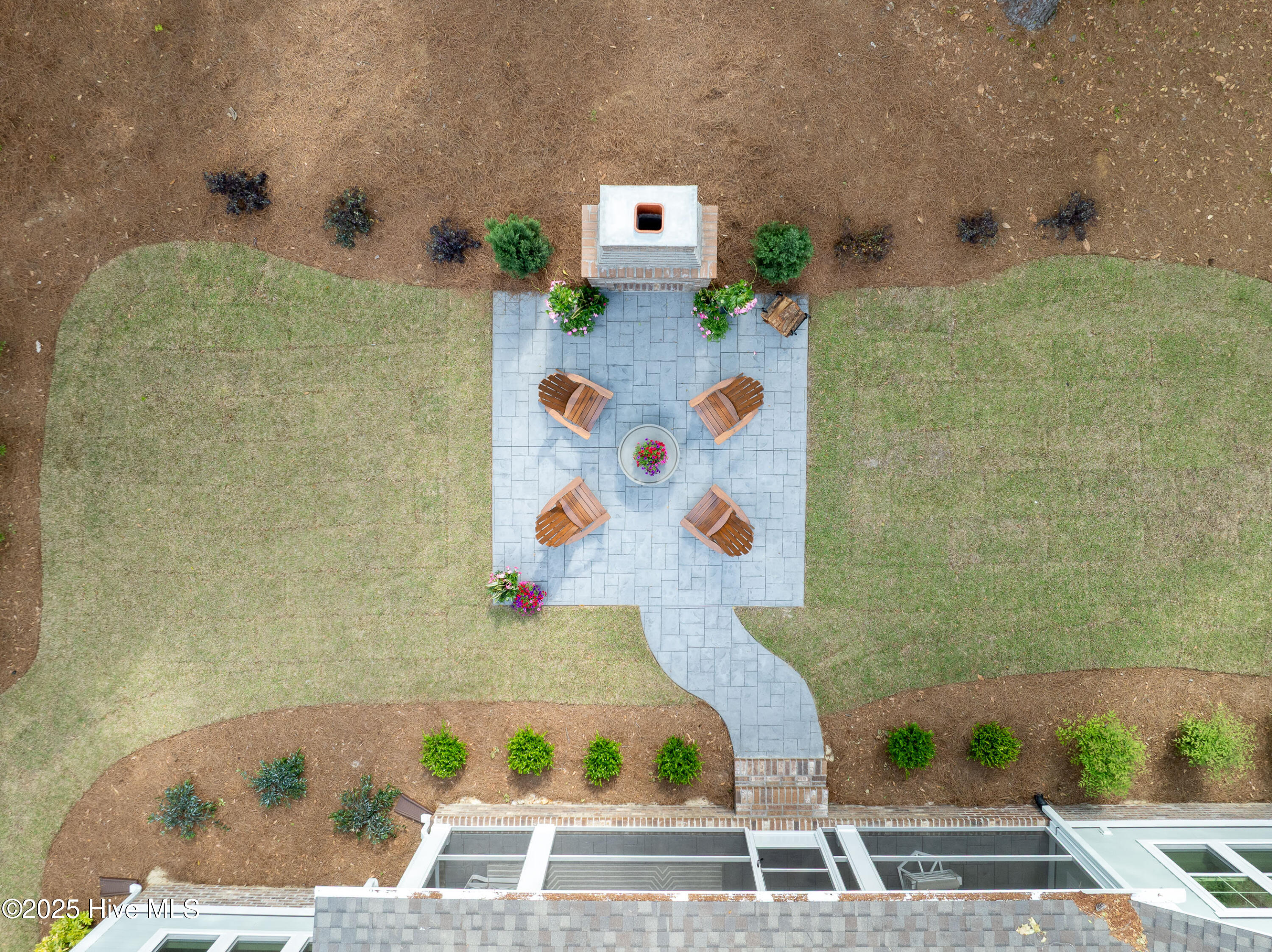 100487716 | Photo 48