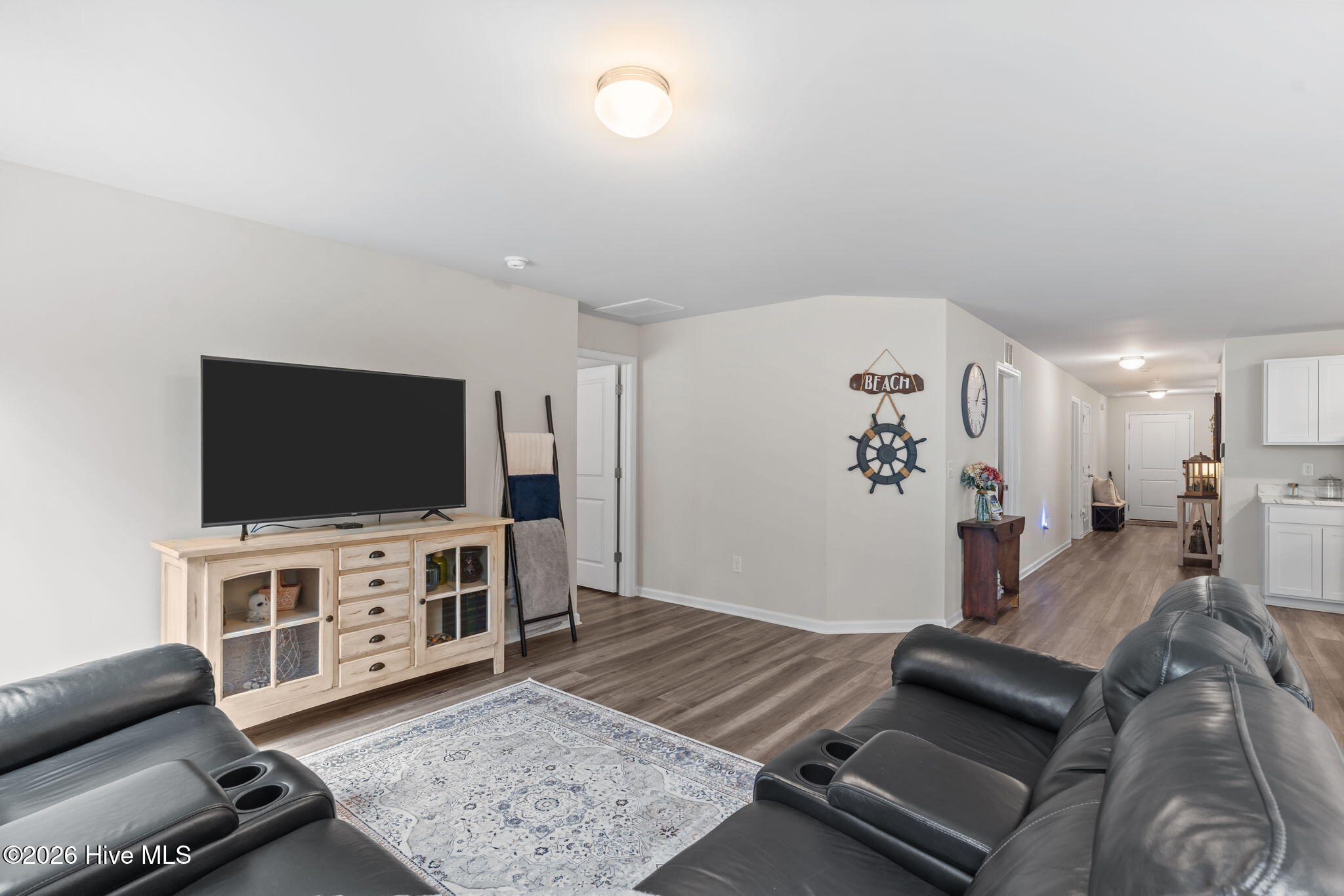 100561212 | Photo 19