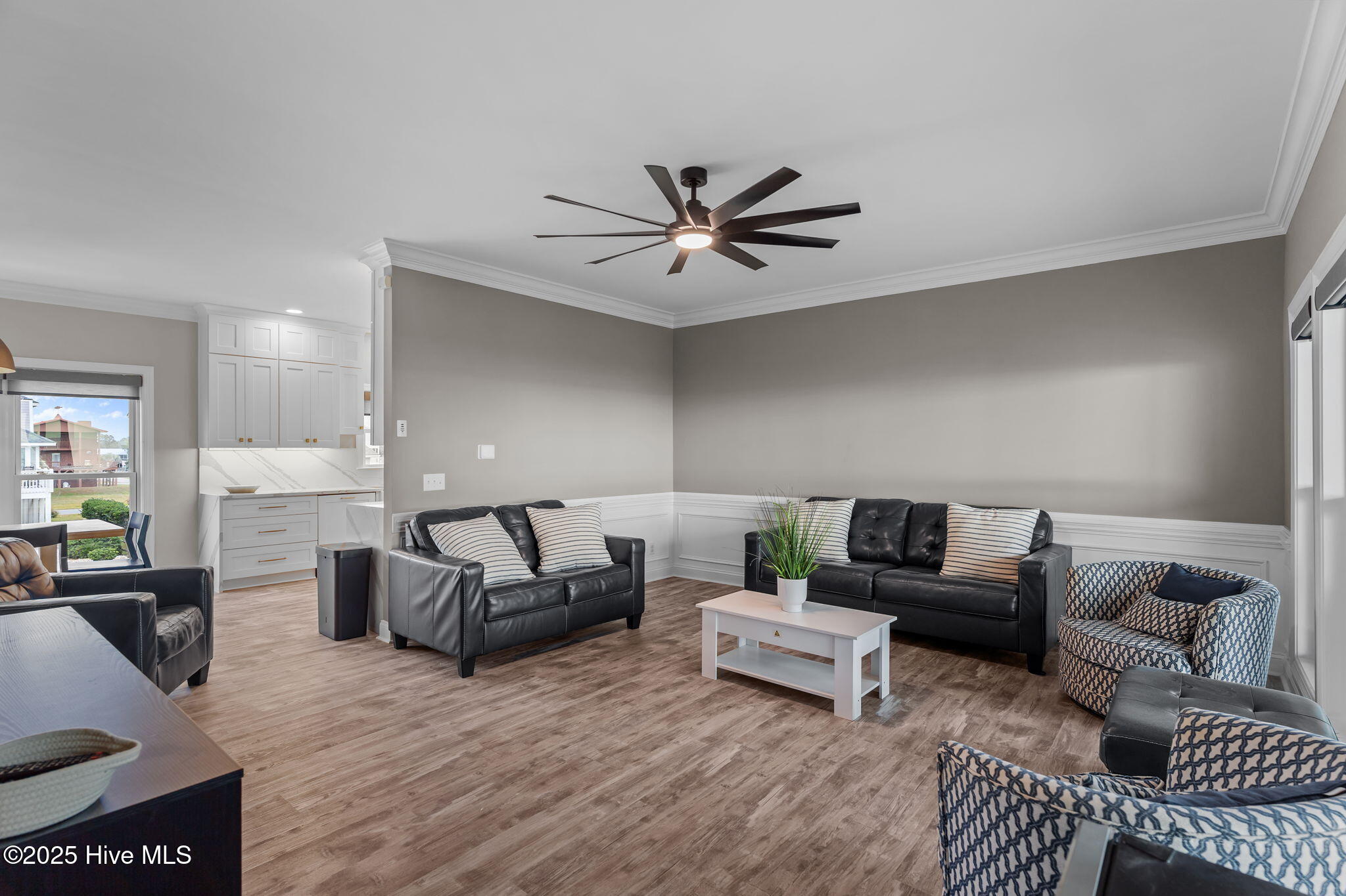 100544258 | Photo 21