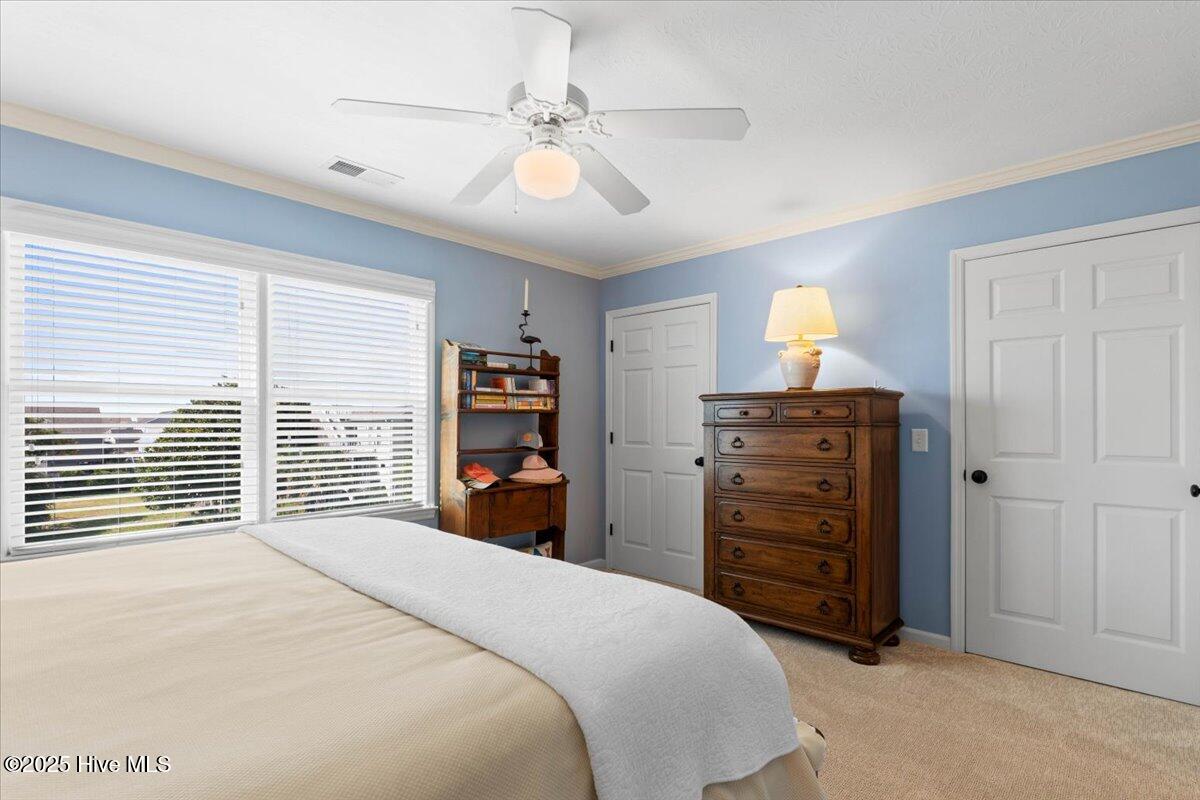 100548122 | Photo 40