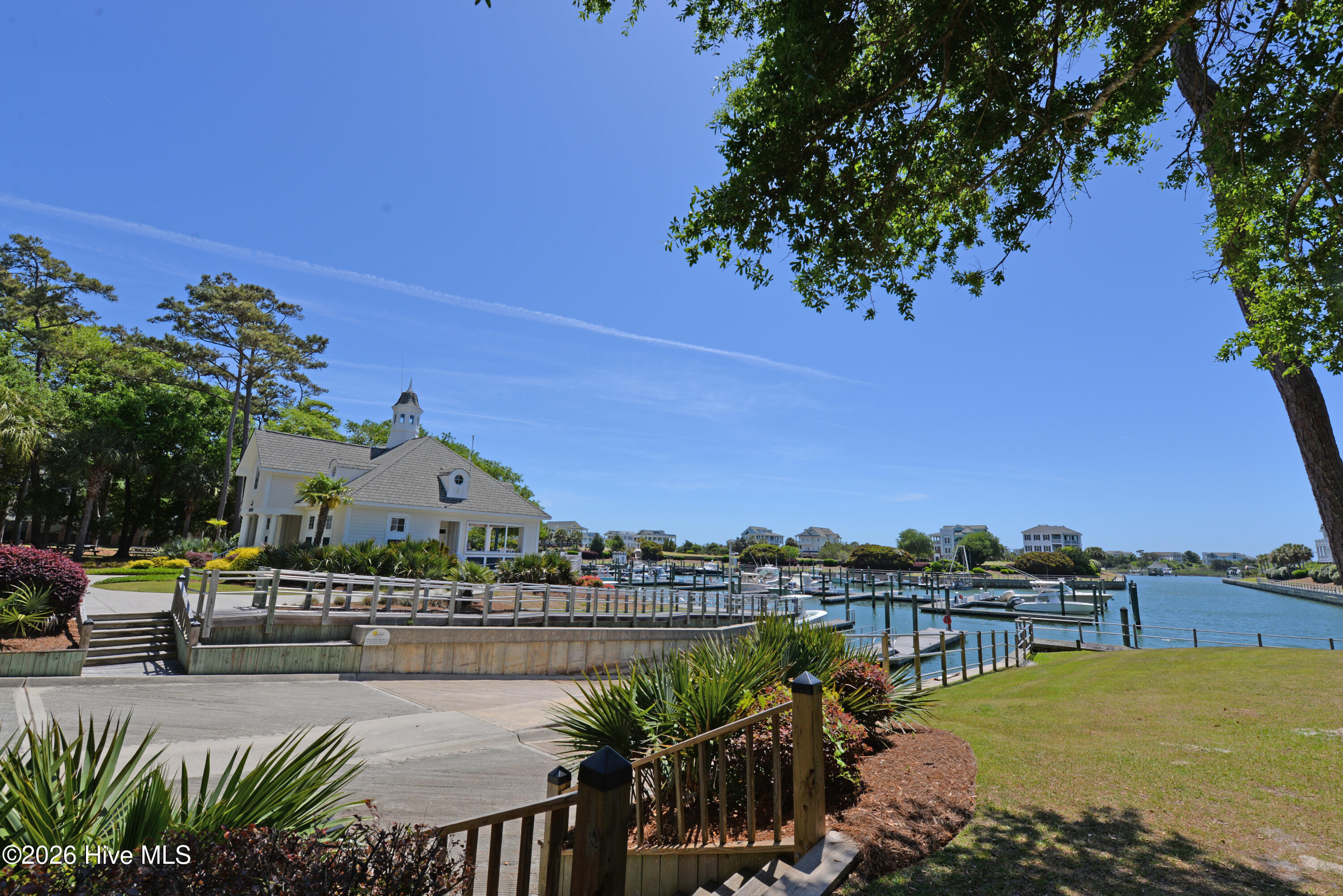 100560479 | Photo 22