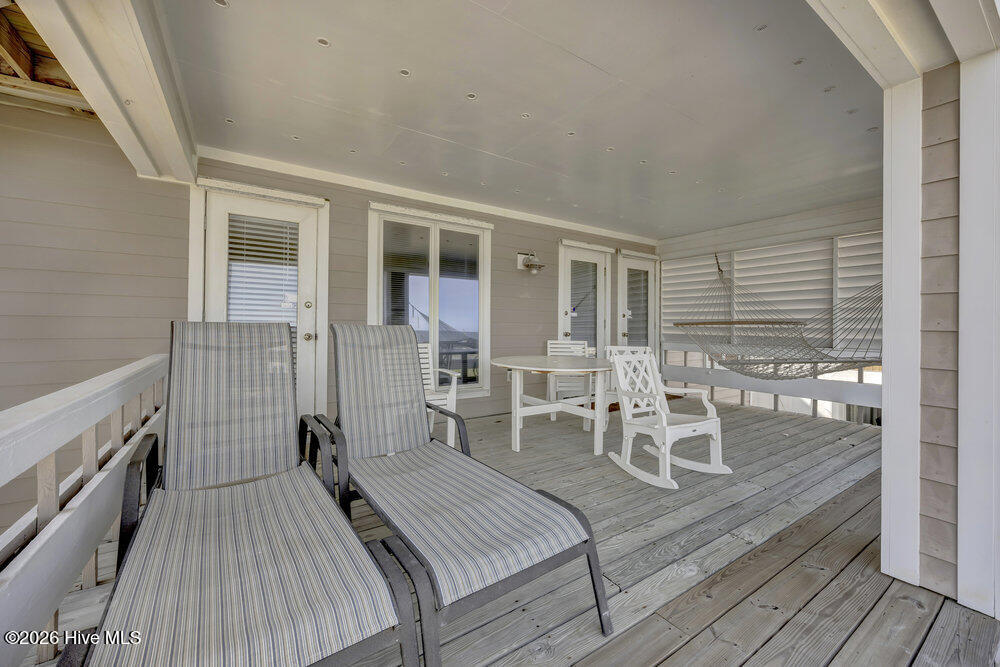 100566838 | Photo 24