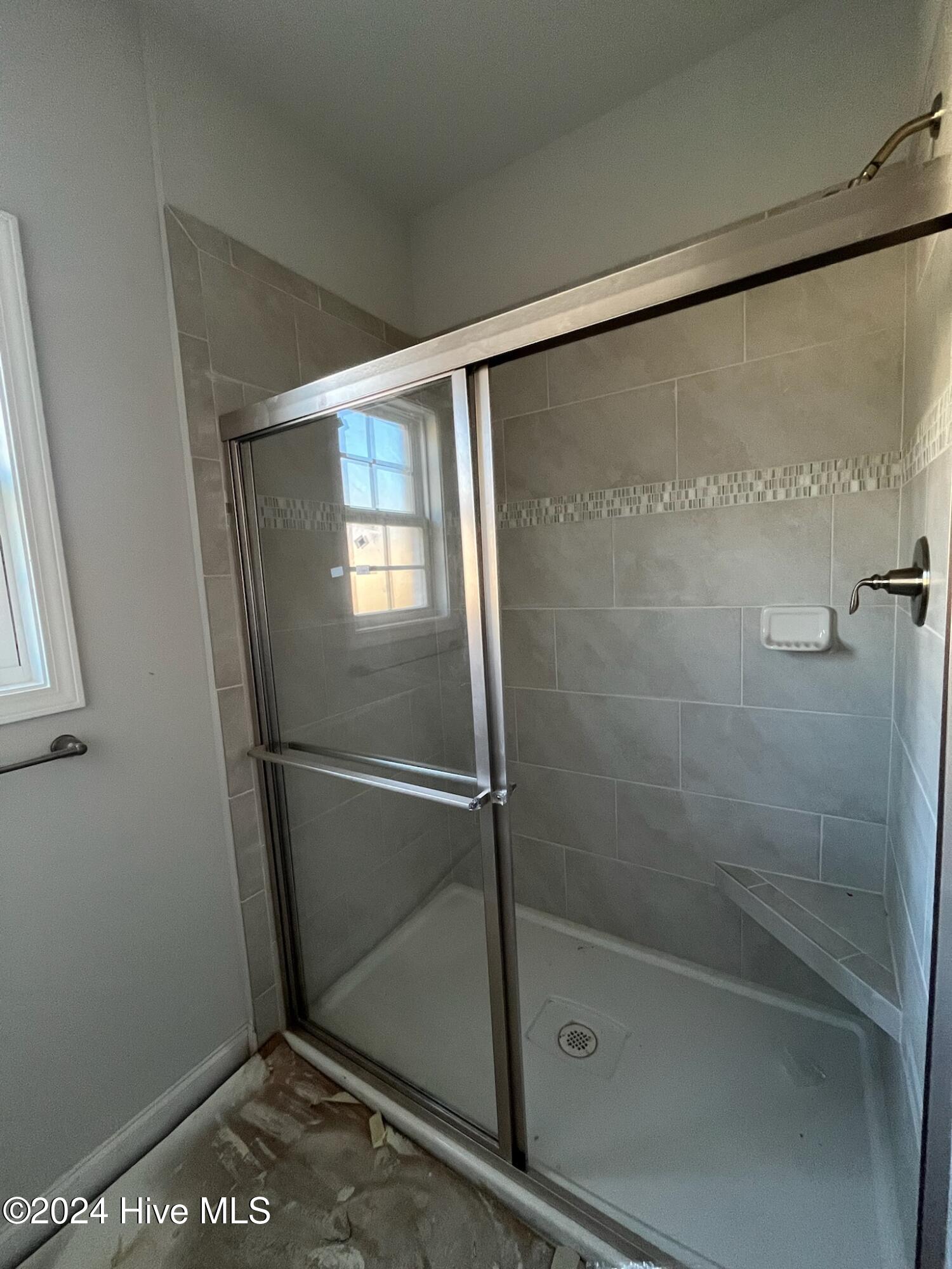 100421670 | Photo 10