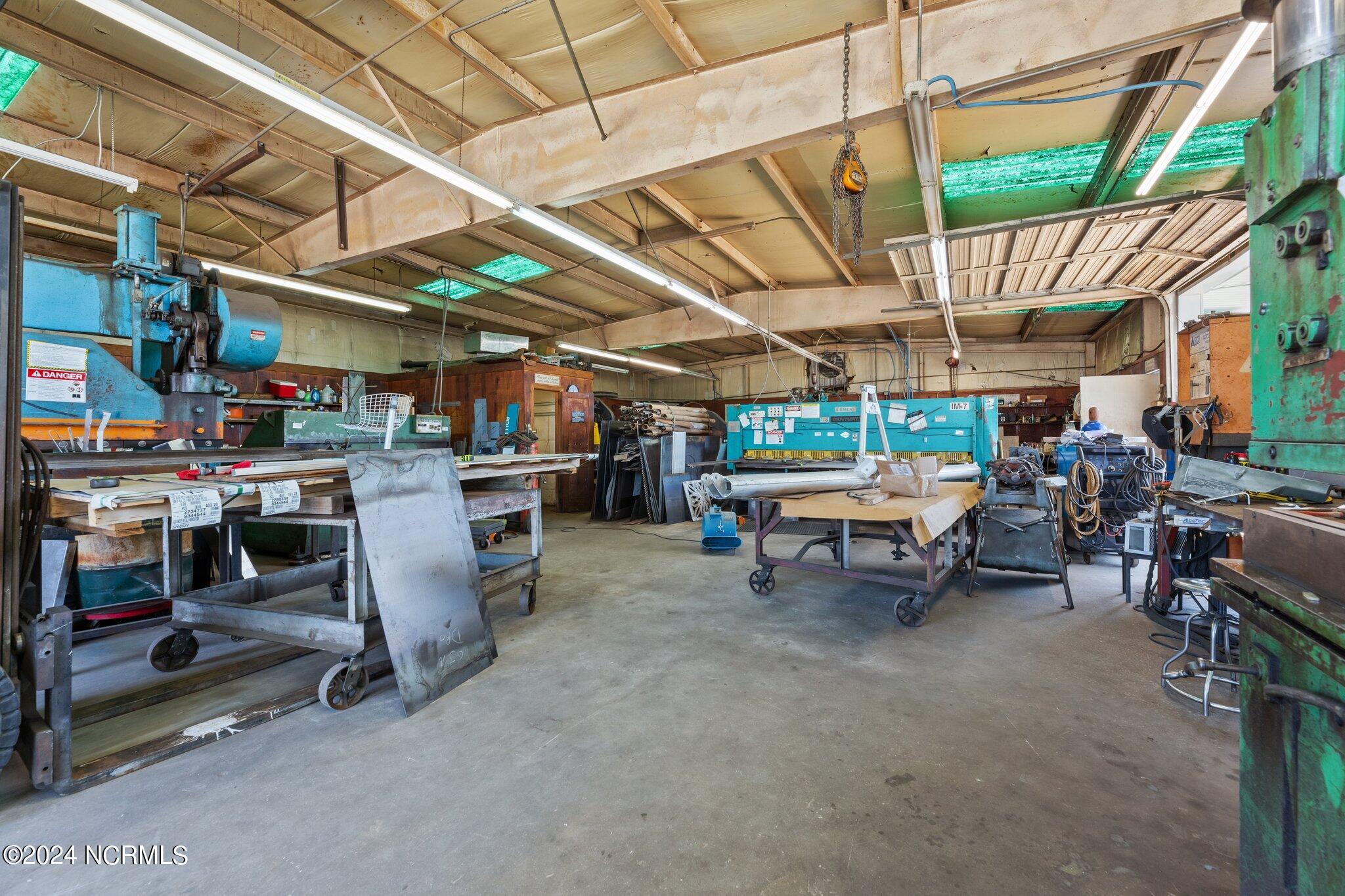 1054 E Main Street, Washington, NC, 27889