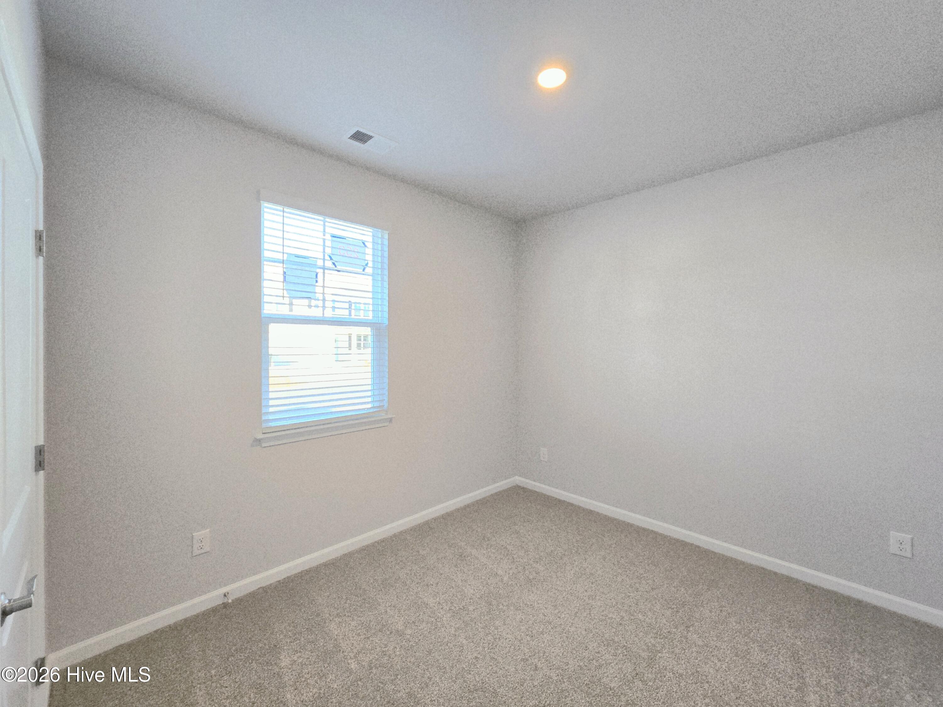 100541756 | Photo 18