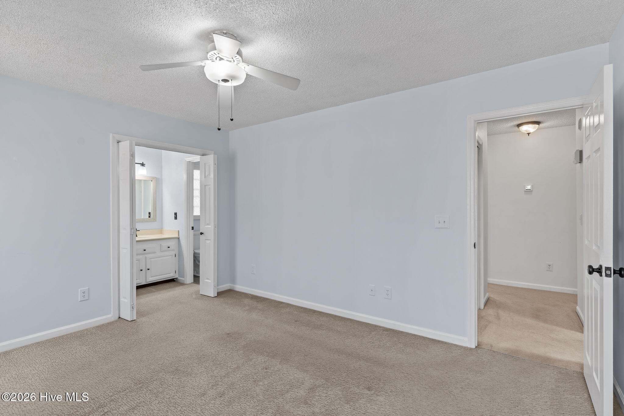 100556740 | Photo 22