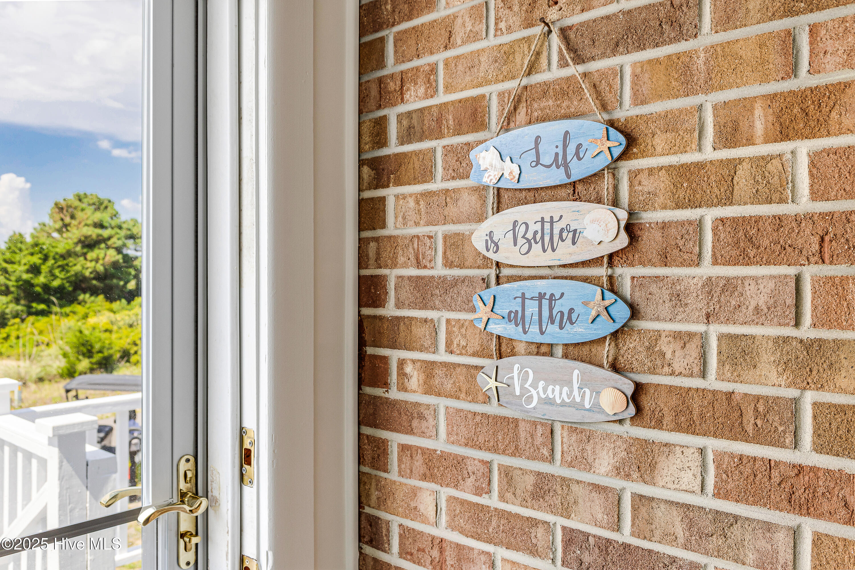 100541641 | Photo 15