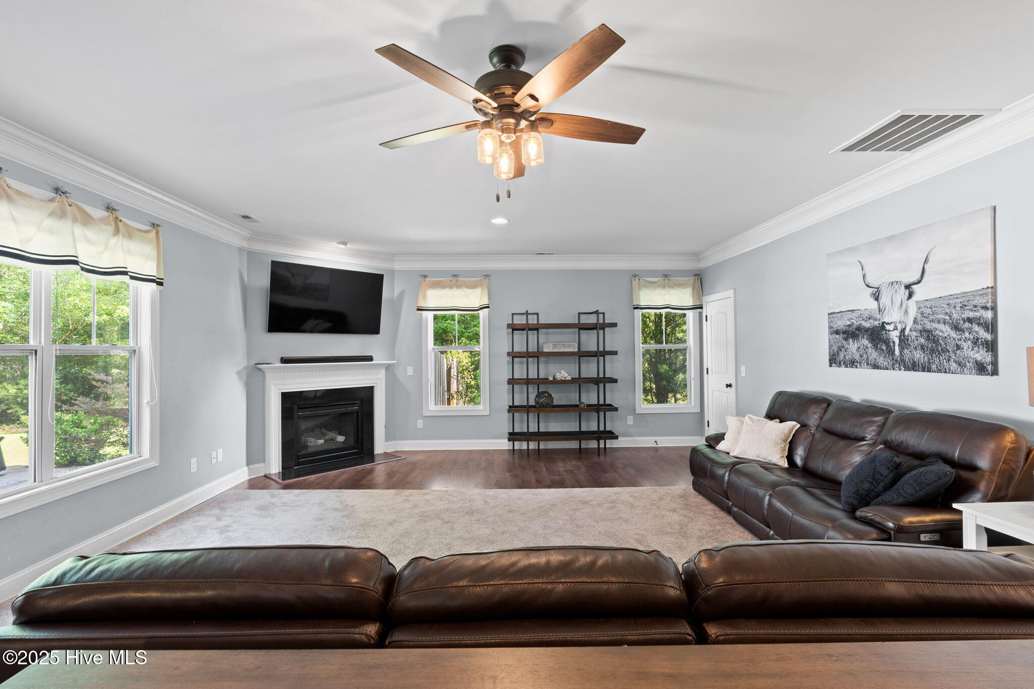 100521115 | Photo 20