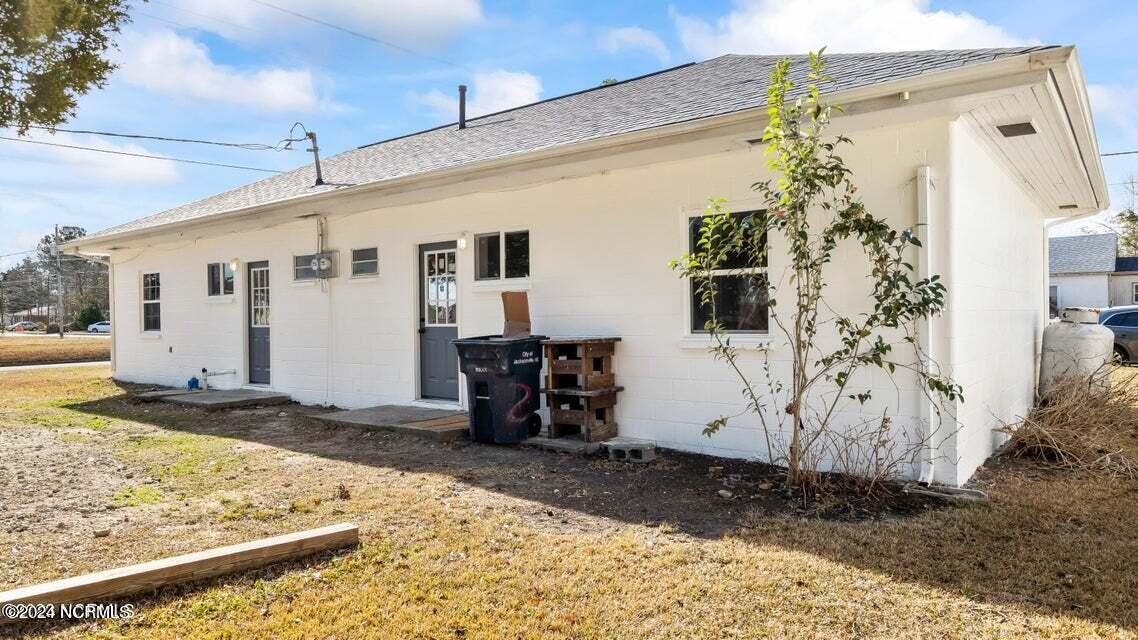 100560769 | Photo 17