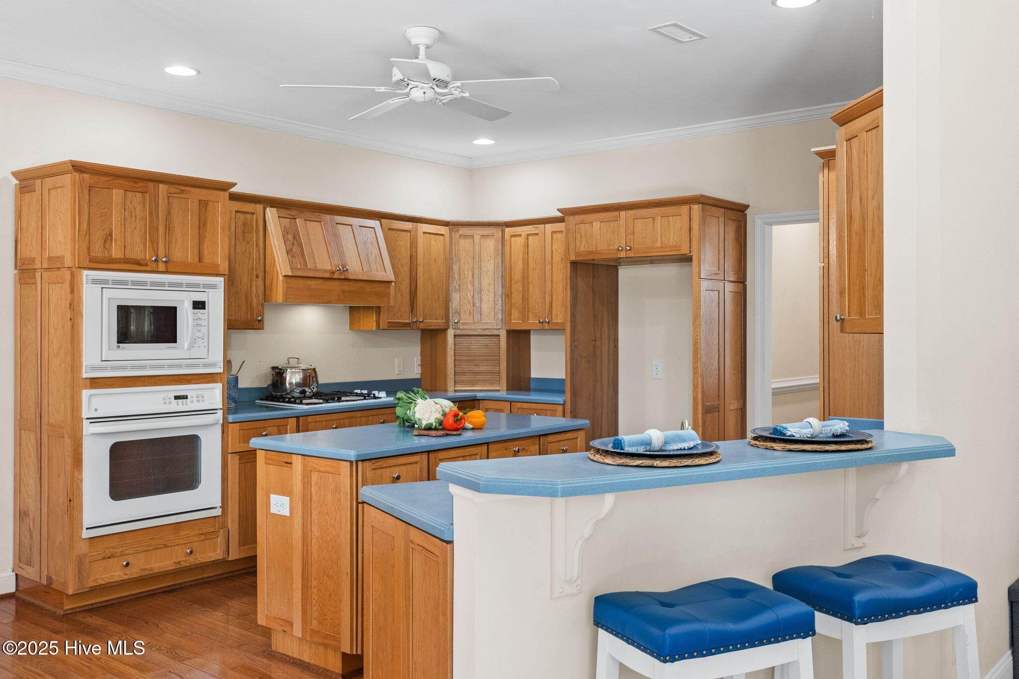 100523861 | Photo 15