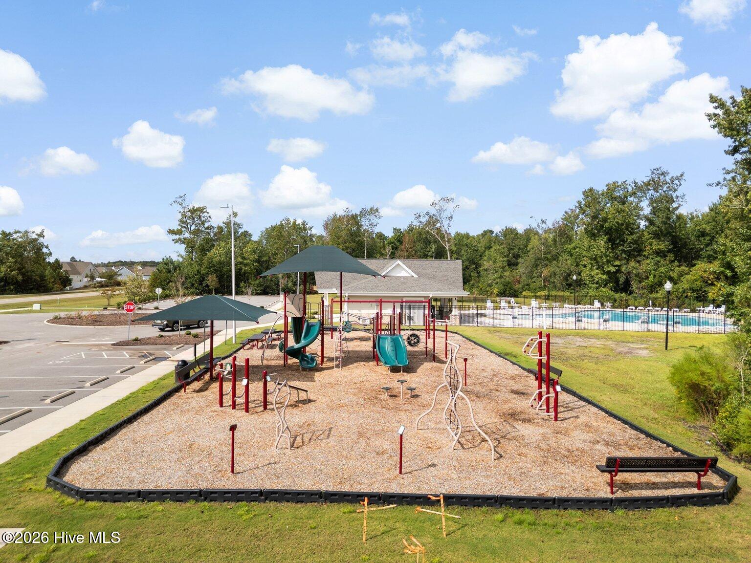 100565820 | Photo 41