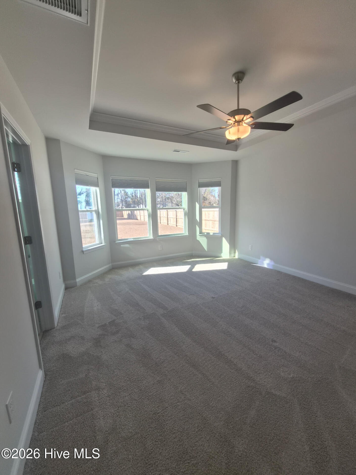 100547261 | Photo 23