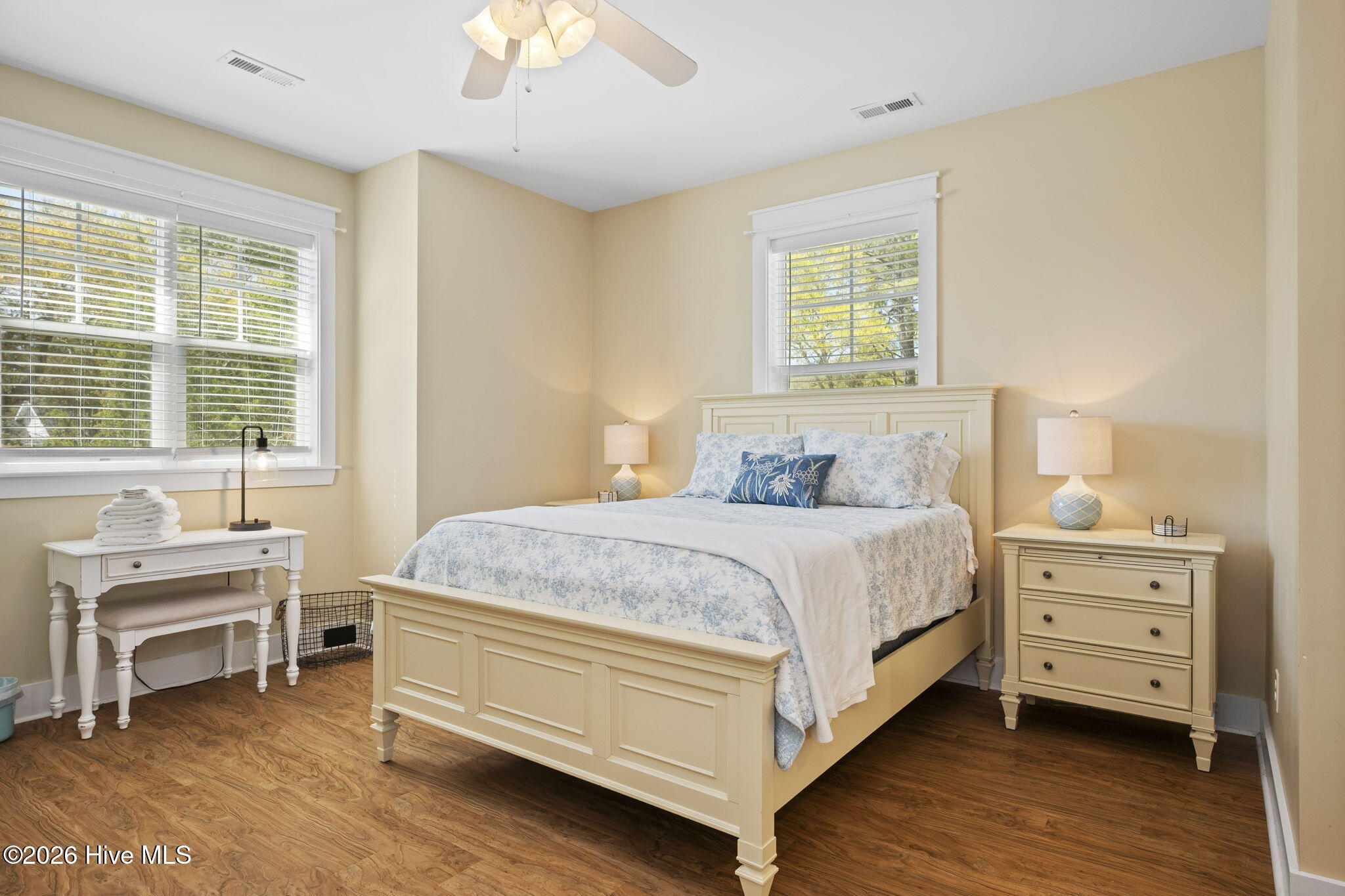 100565691 | Photo 19