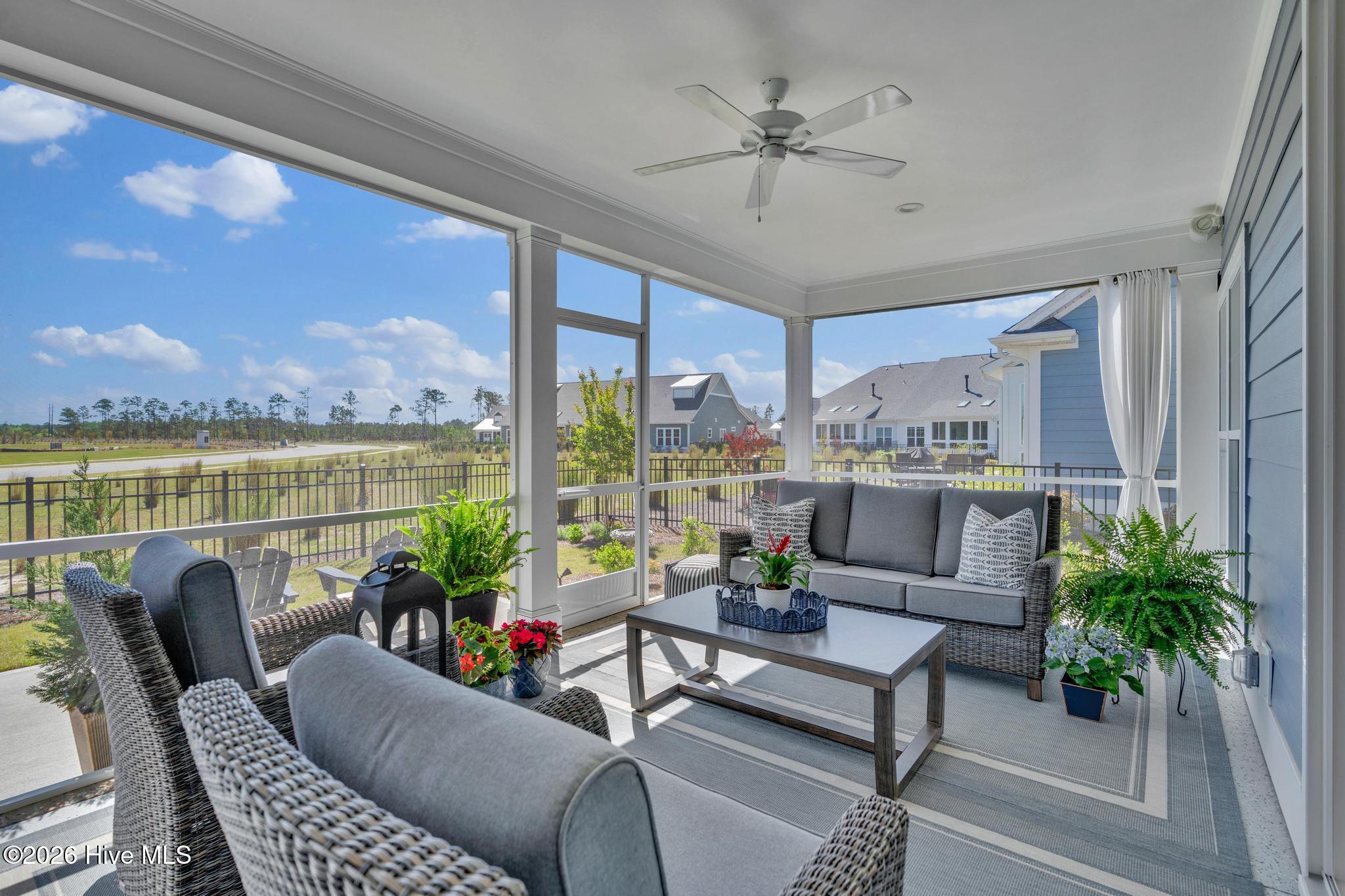 100567650 | Photo 37