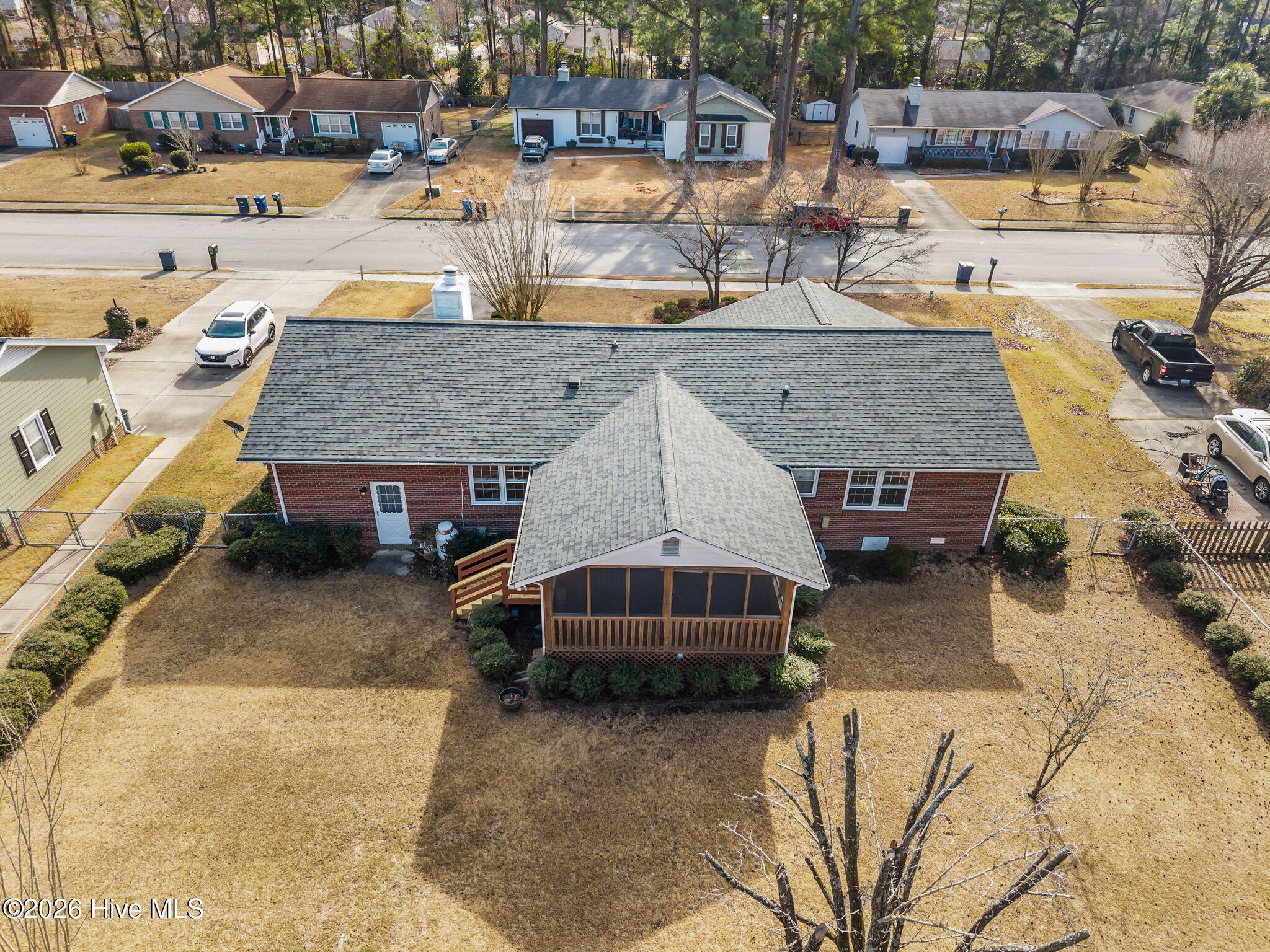 100550473 | Photo 35