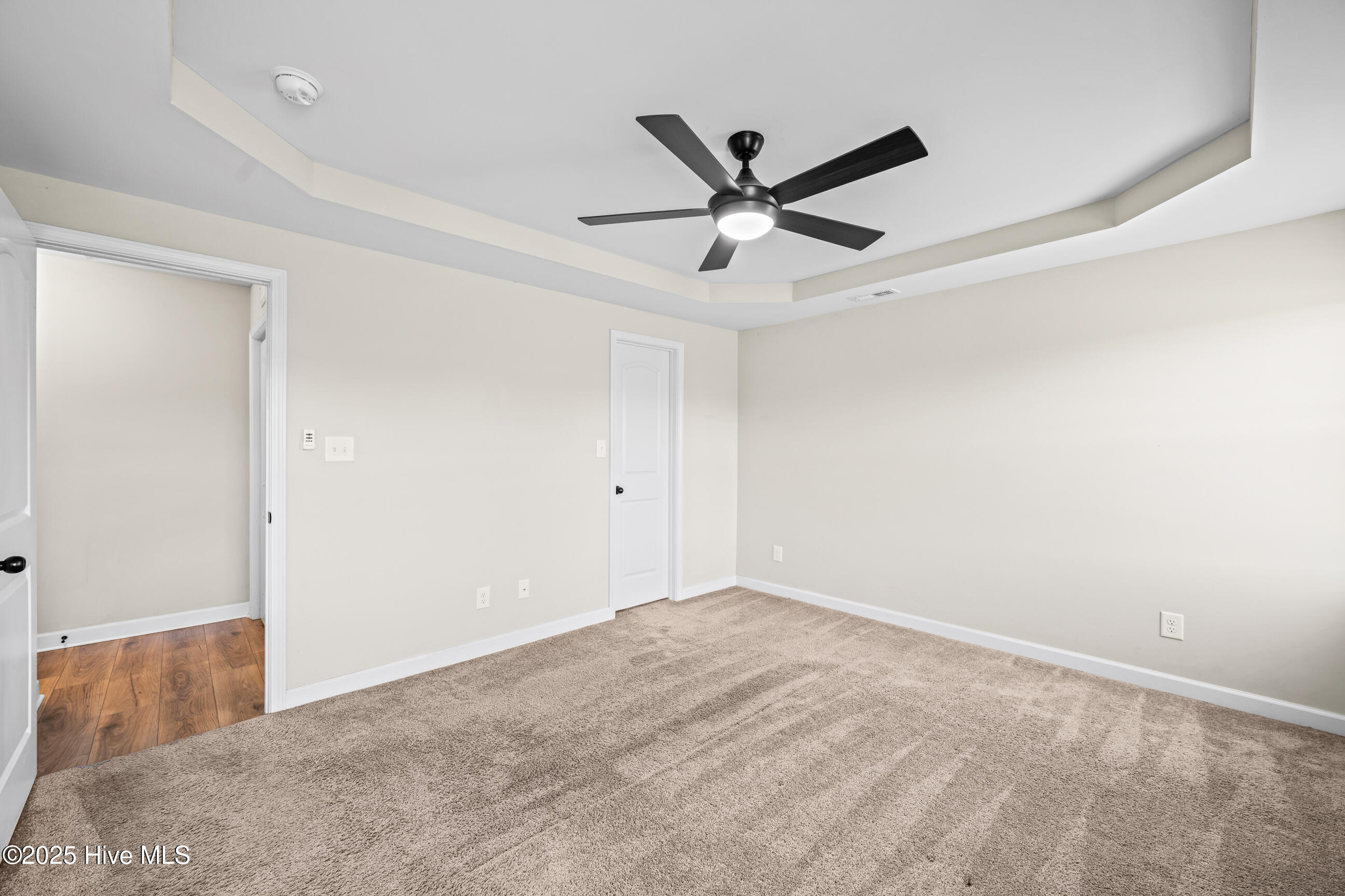 100544958 | Photo 19