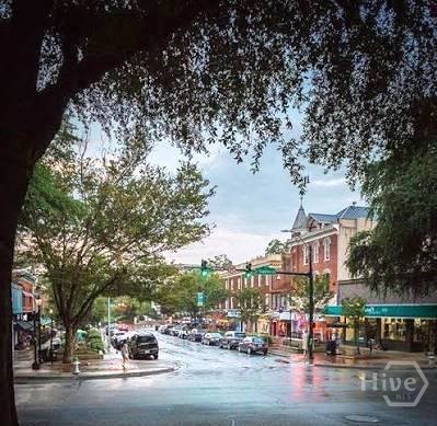 APX 2 mi. to Downtown Athens GA