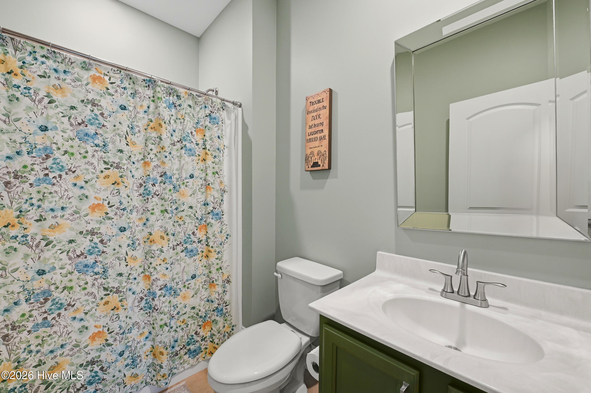 100563166 | Photo 28