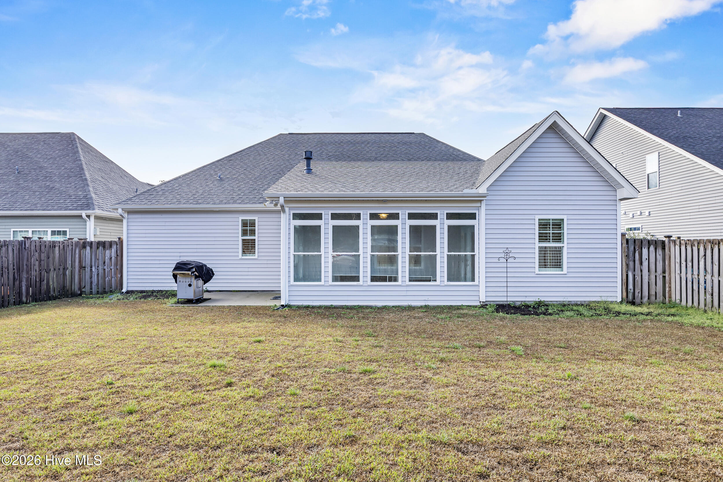 100559295 | Photo 40