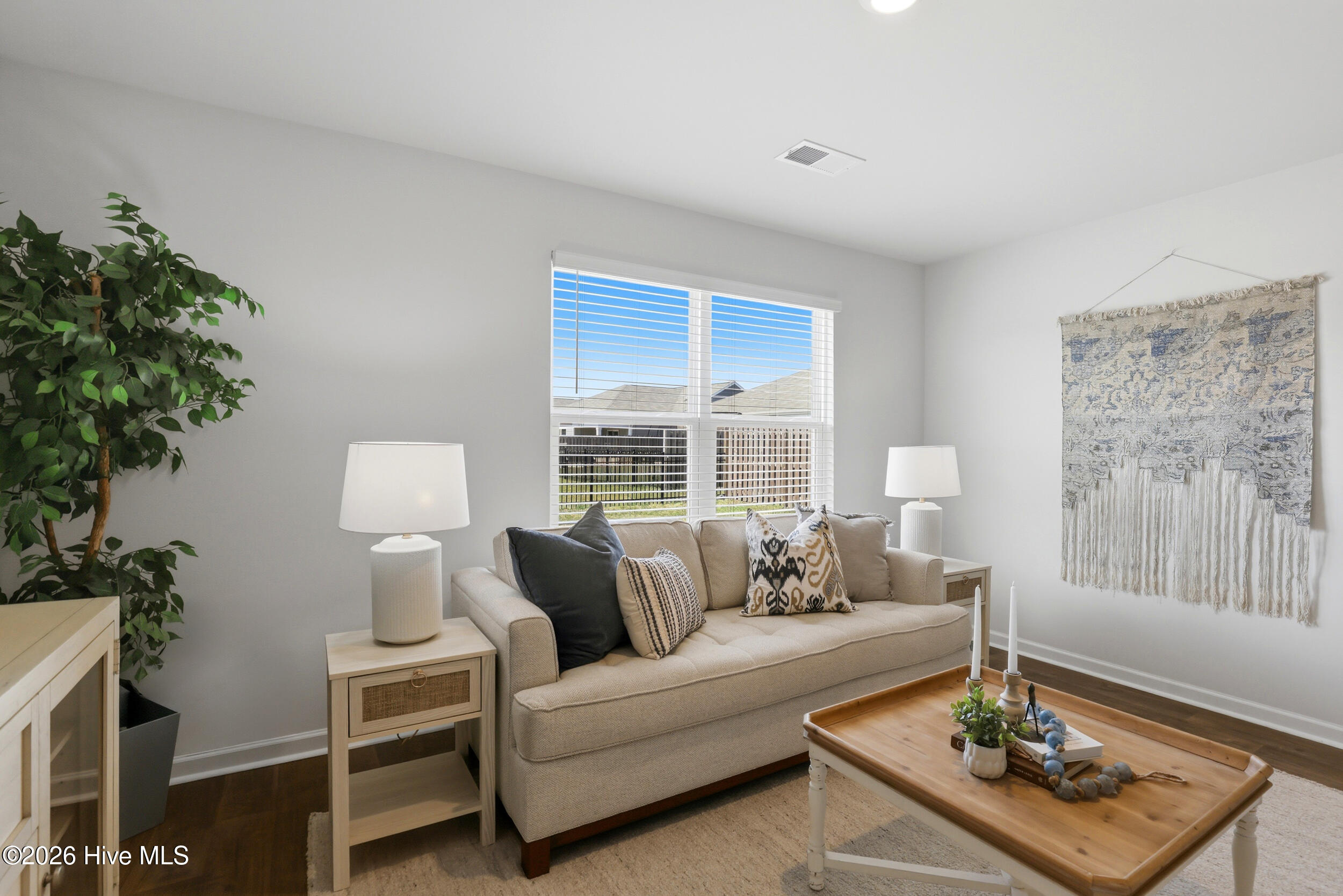 100558236 | Photo 13