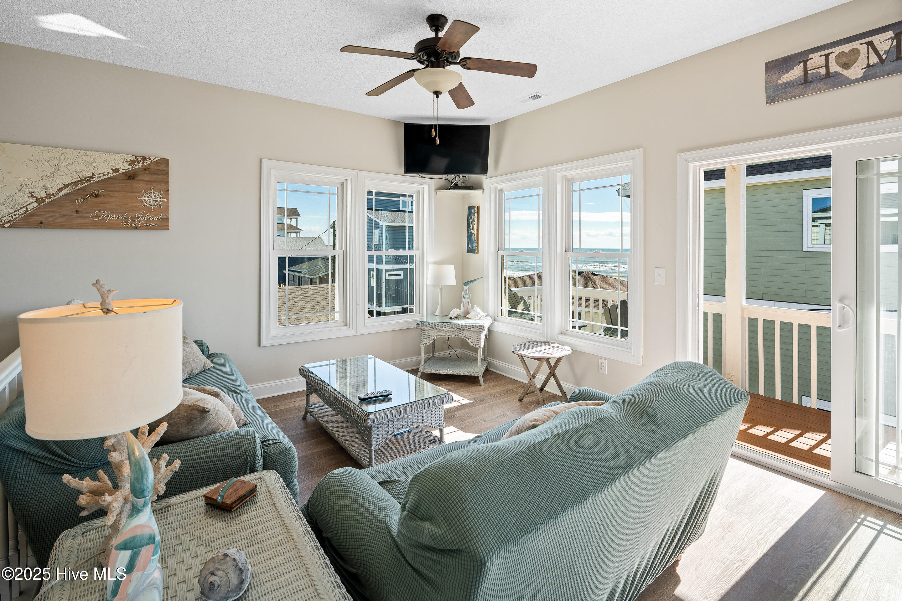 100539314 | Photo 23