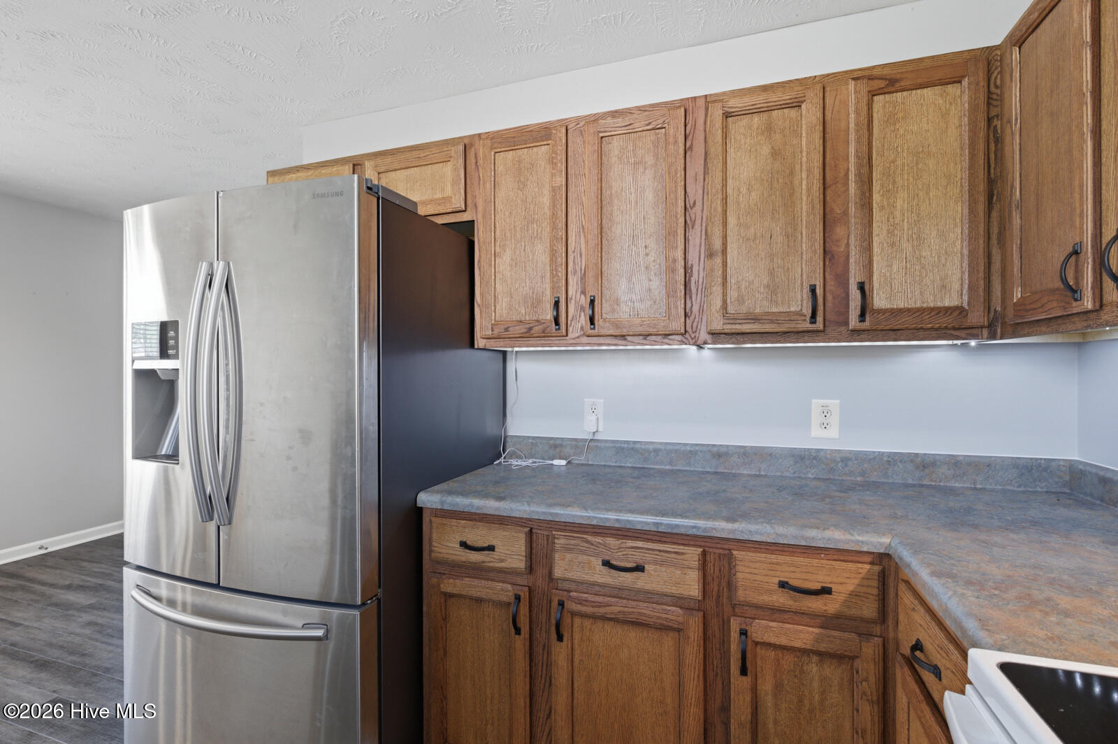 100569948 | Photo 10