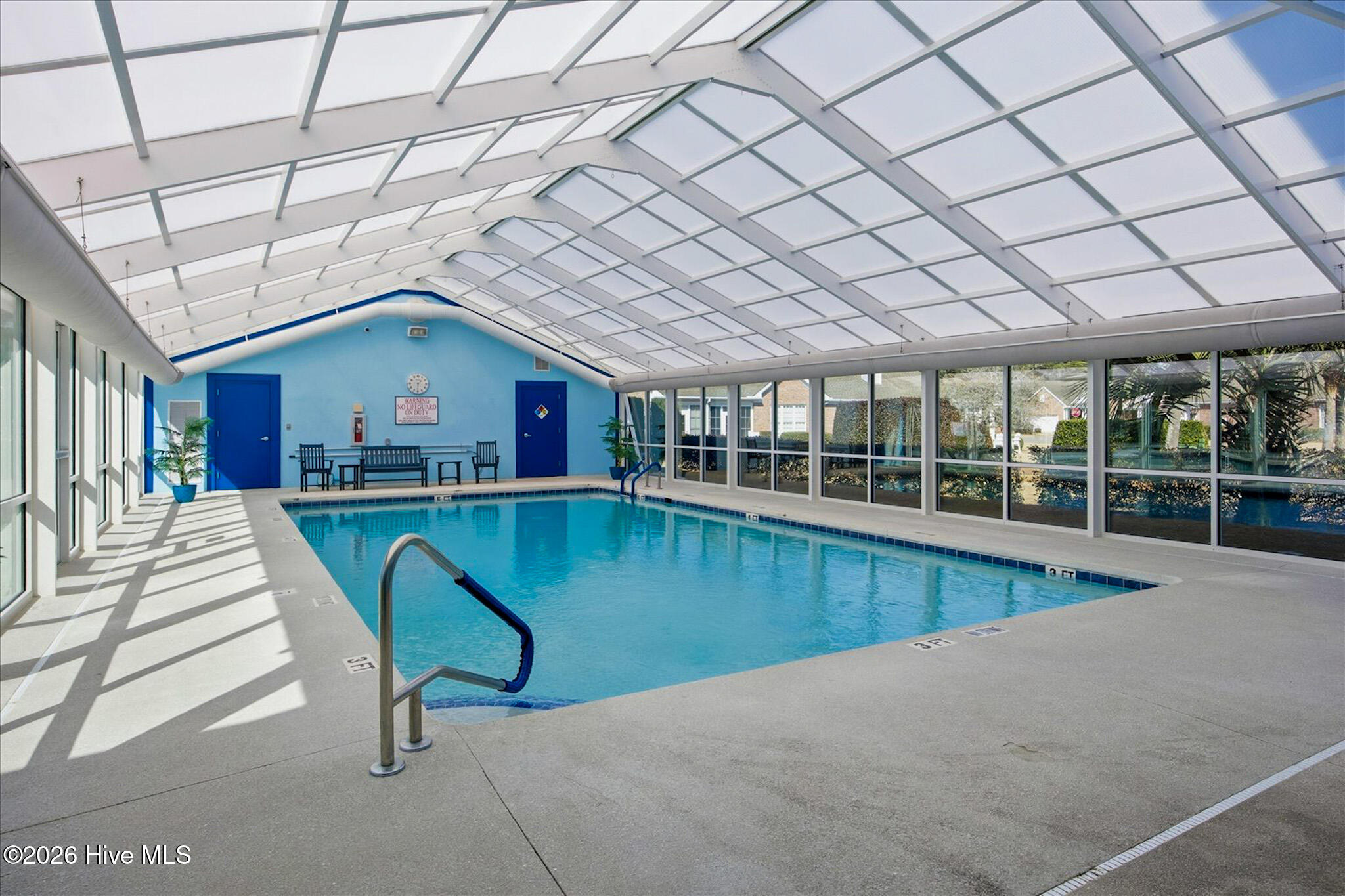 100554989 | Photo 64