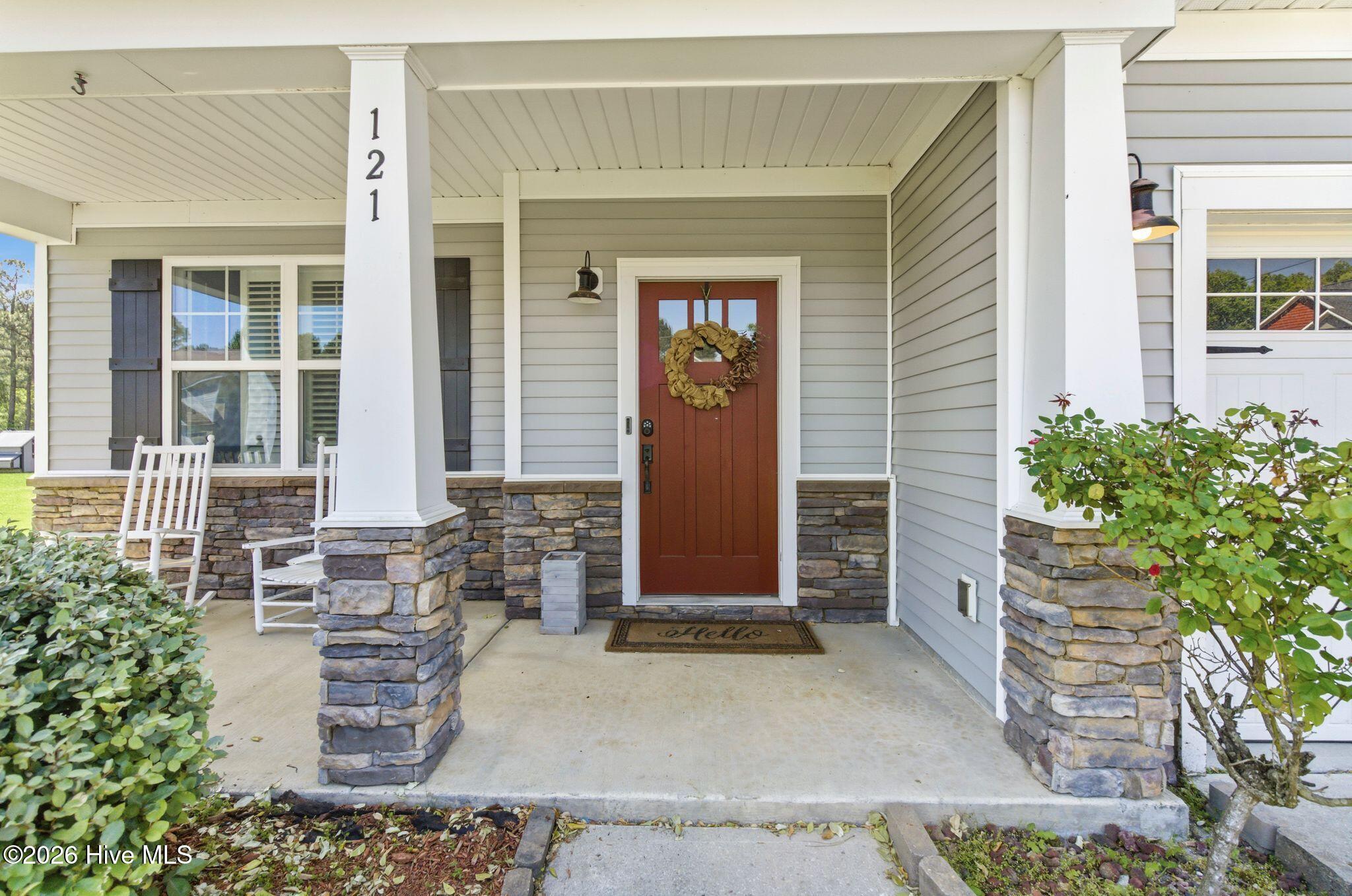 100568404 | Photo 11