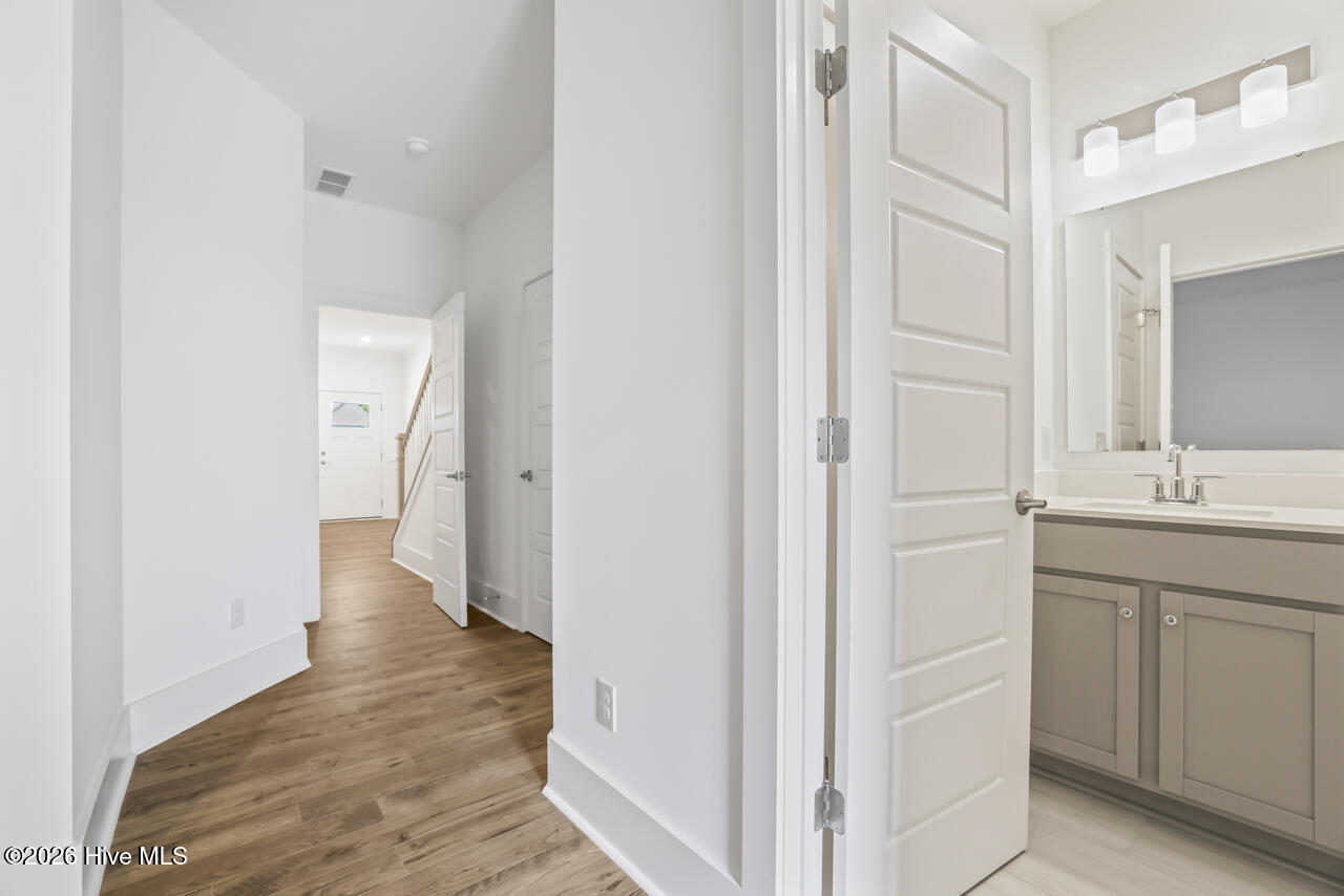 100544429 | Photo 17