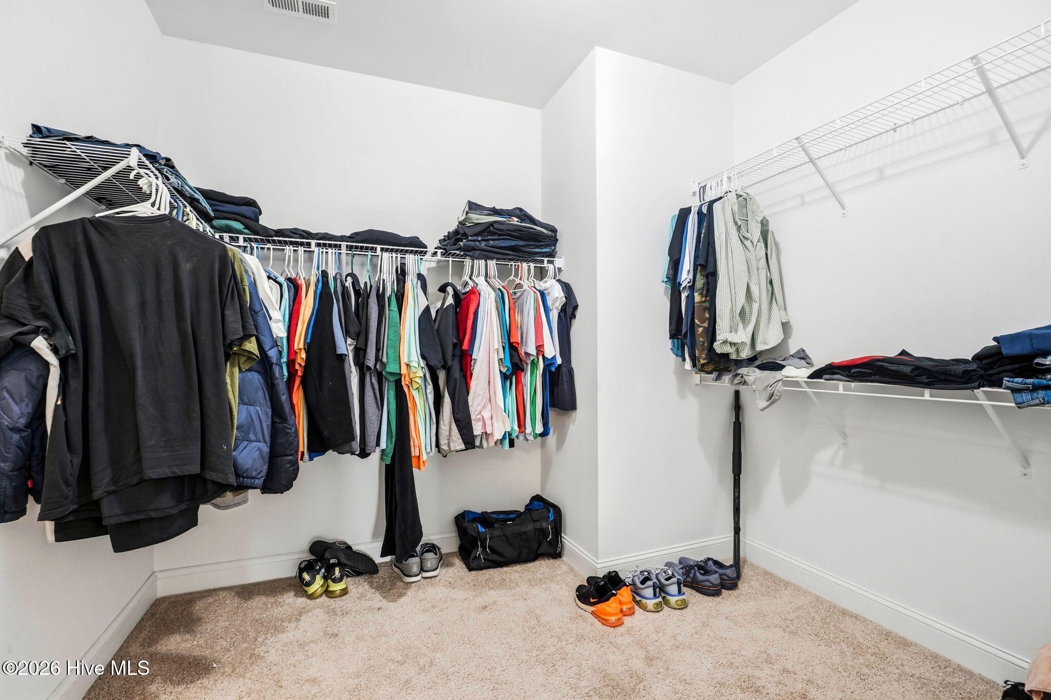 100567646 | Photo 39