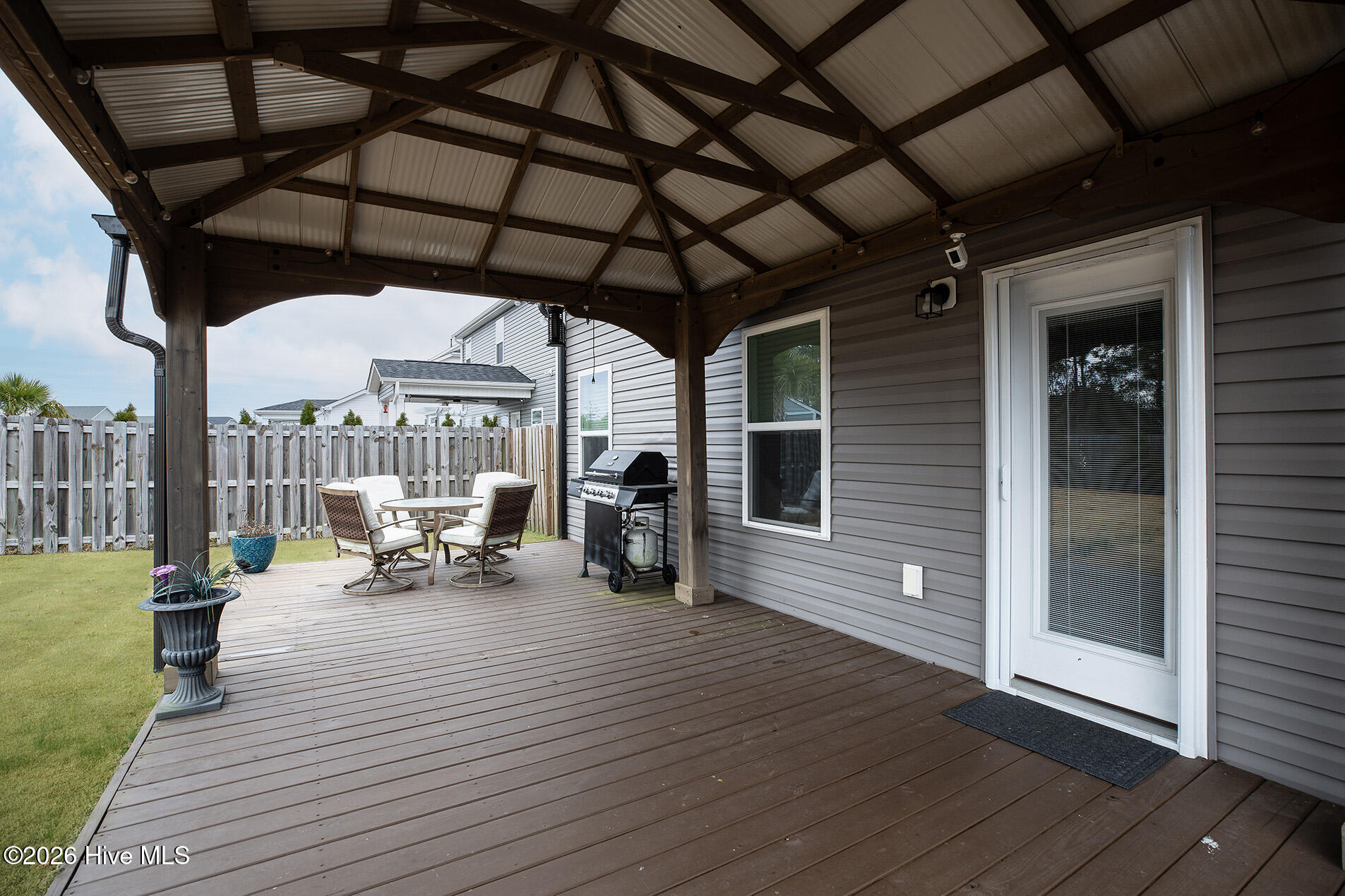 100549567 | Photo 46